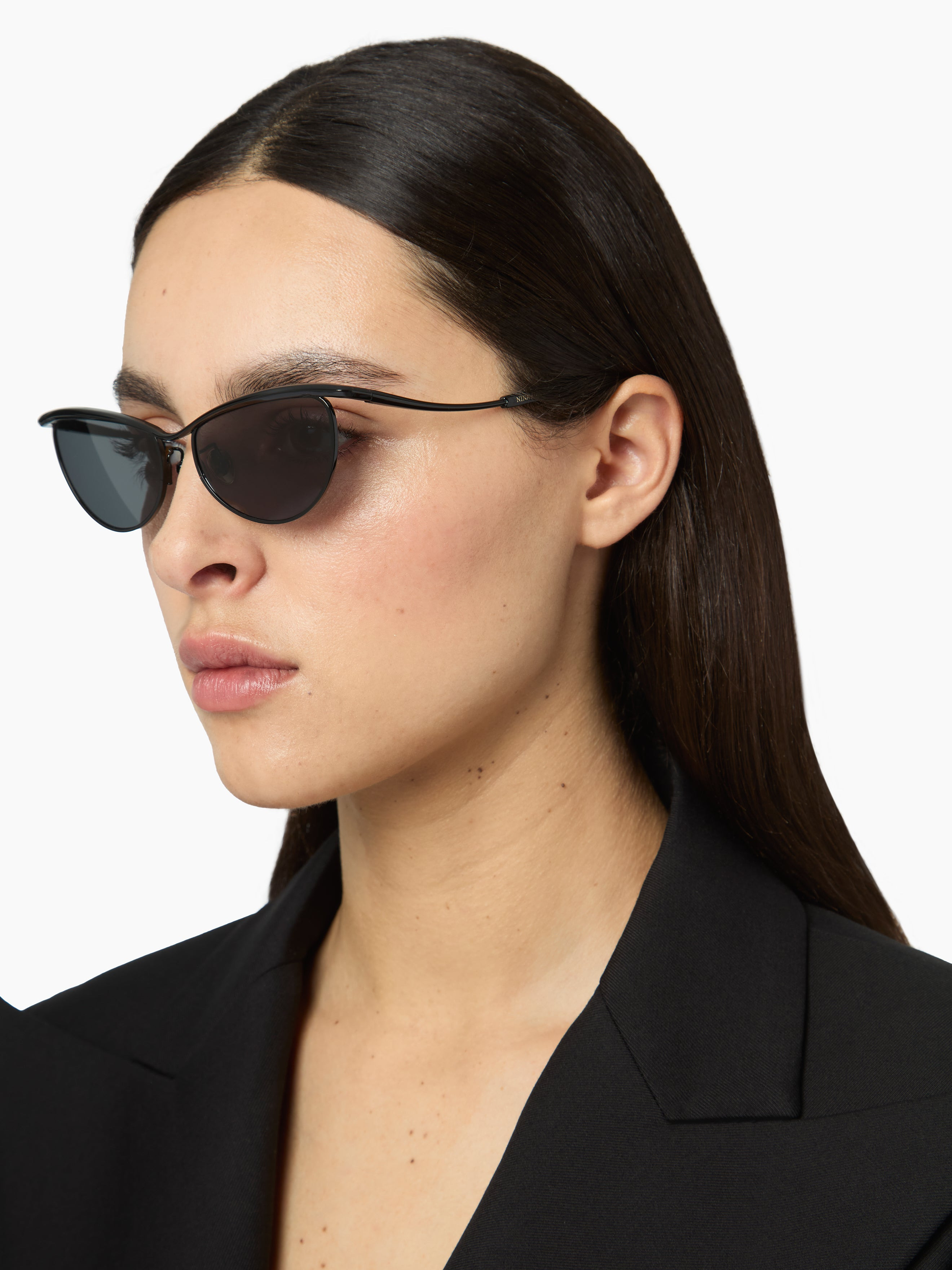 WAVES ROUND BLACK SUNGLASSES - 13