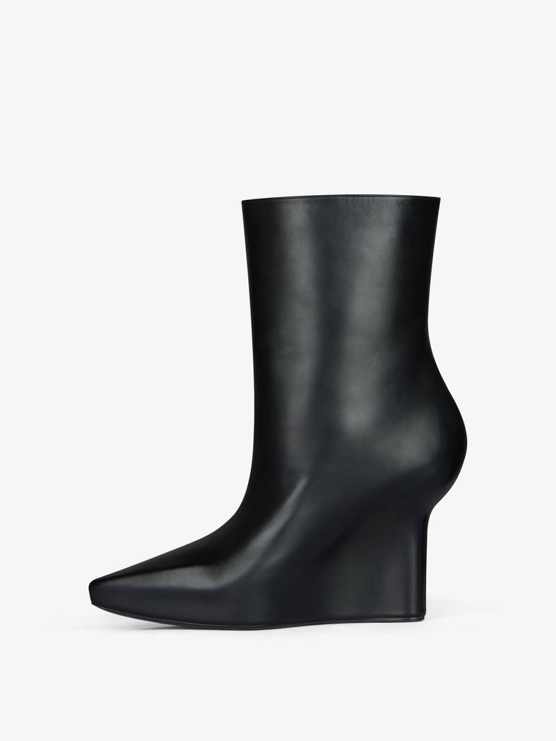 Givenchy G-LOCK ANKLE BOOTS IN LEATHER outlook