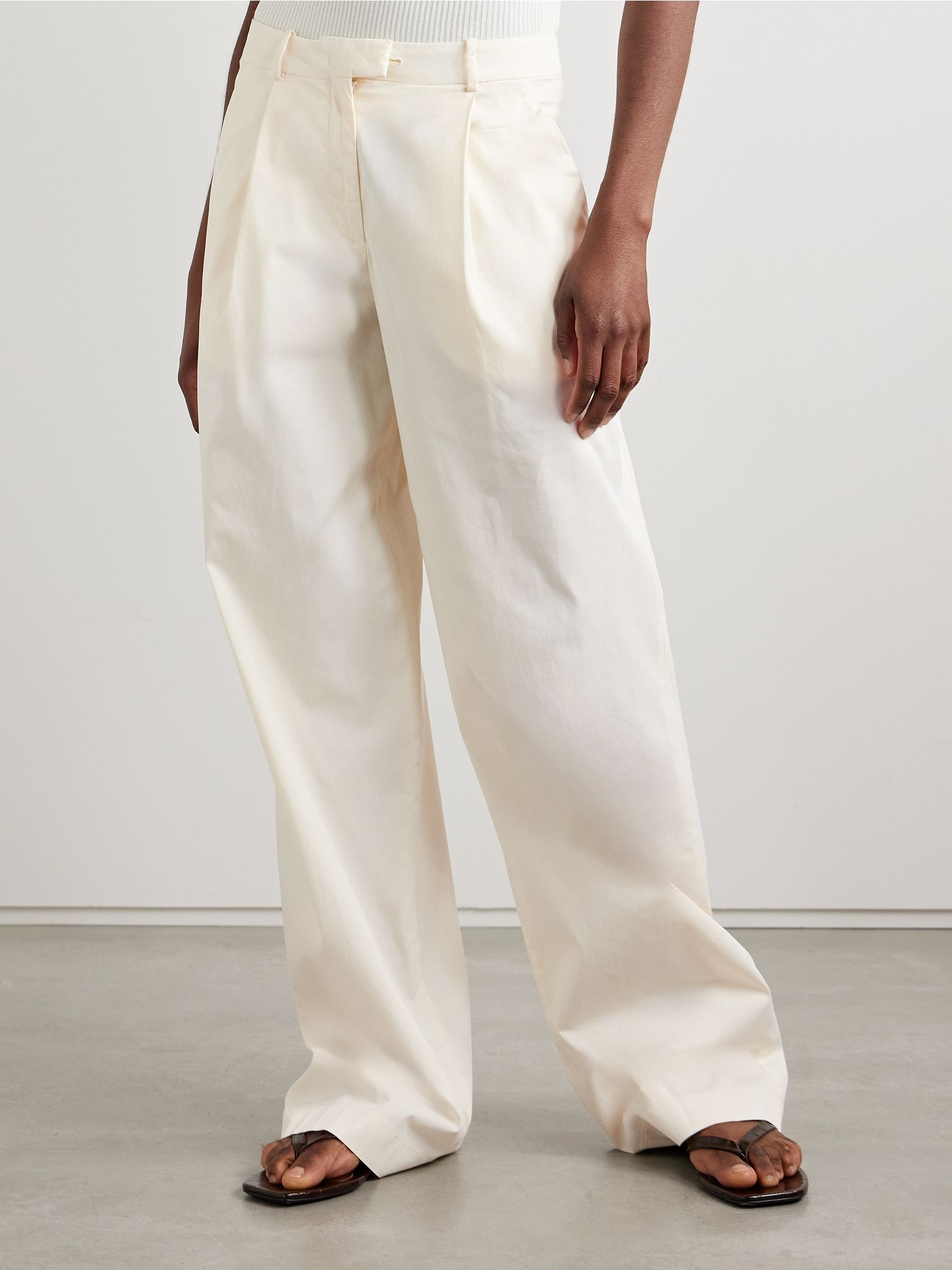 Pleated organic cotton-blend poplin wide-leg pants Off-white - 3