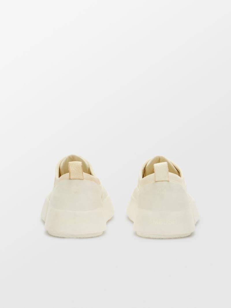 LEATHER MIX LOW TOP SNEAKER 4
