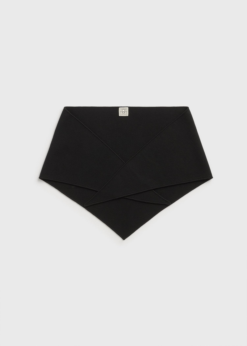Triangle wool scarf black 6