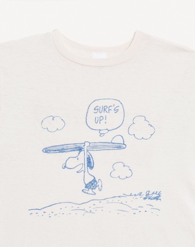Classic "Snoopy Surfs Up" Tee - Vintage White 3