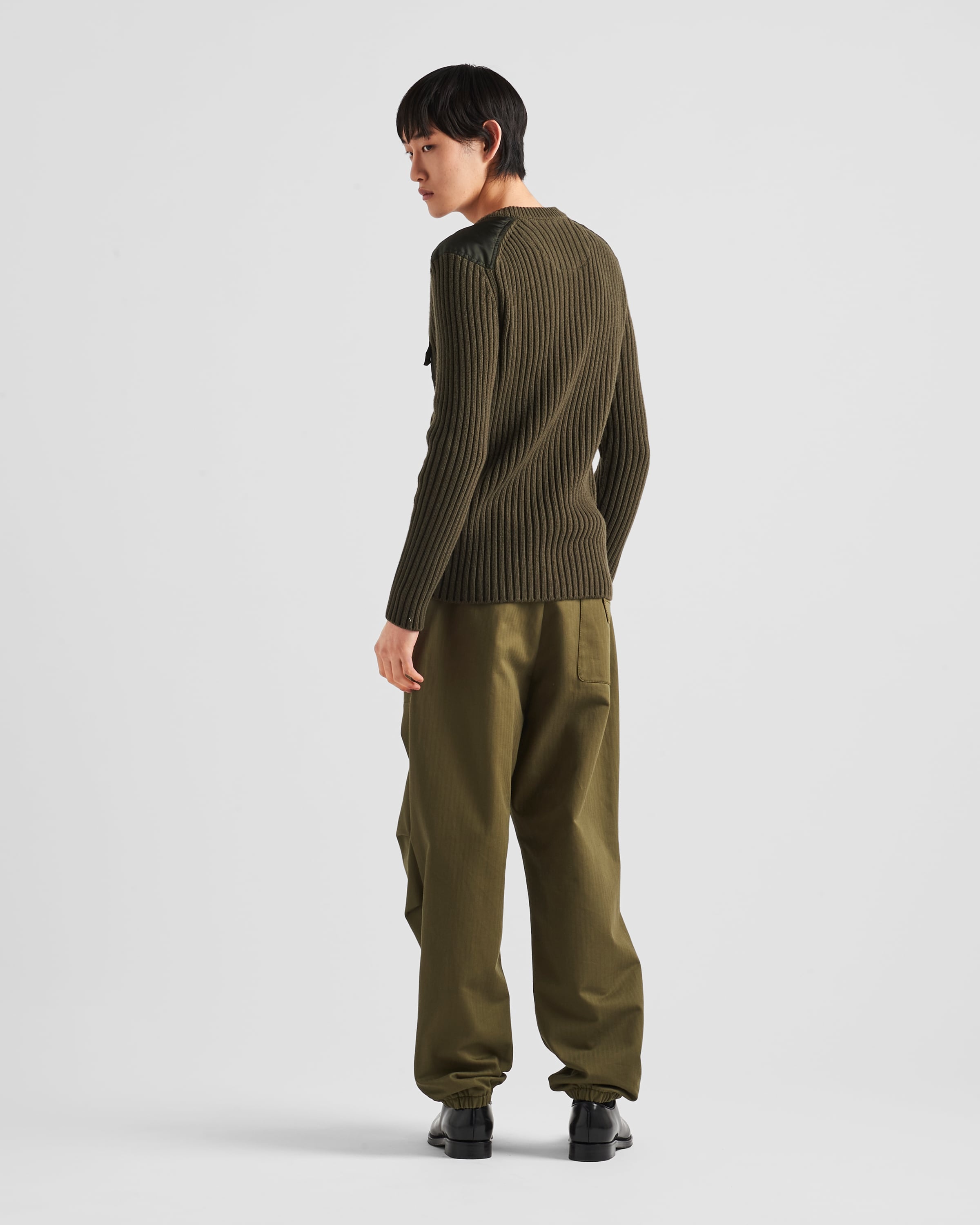 Wool and cashmere crew-neck sweater - 5