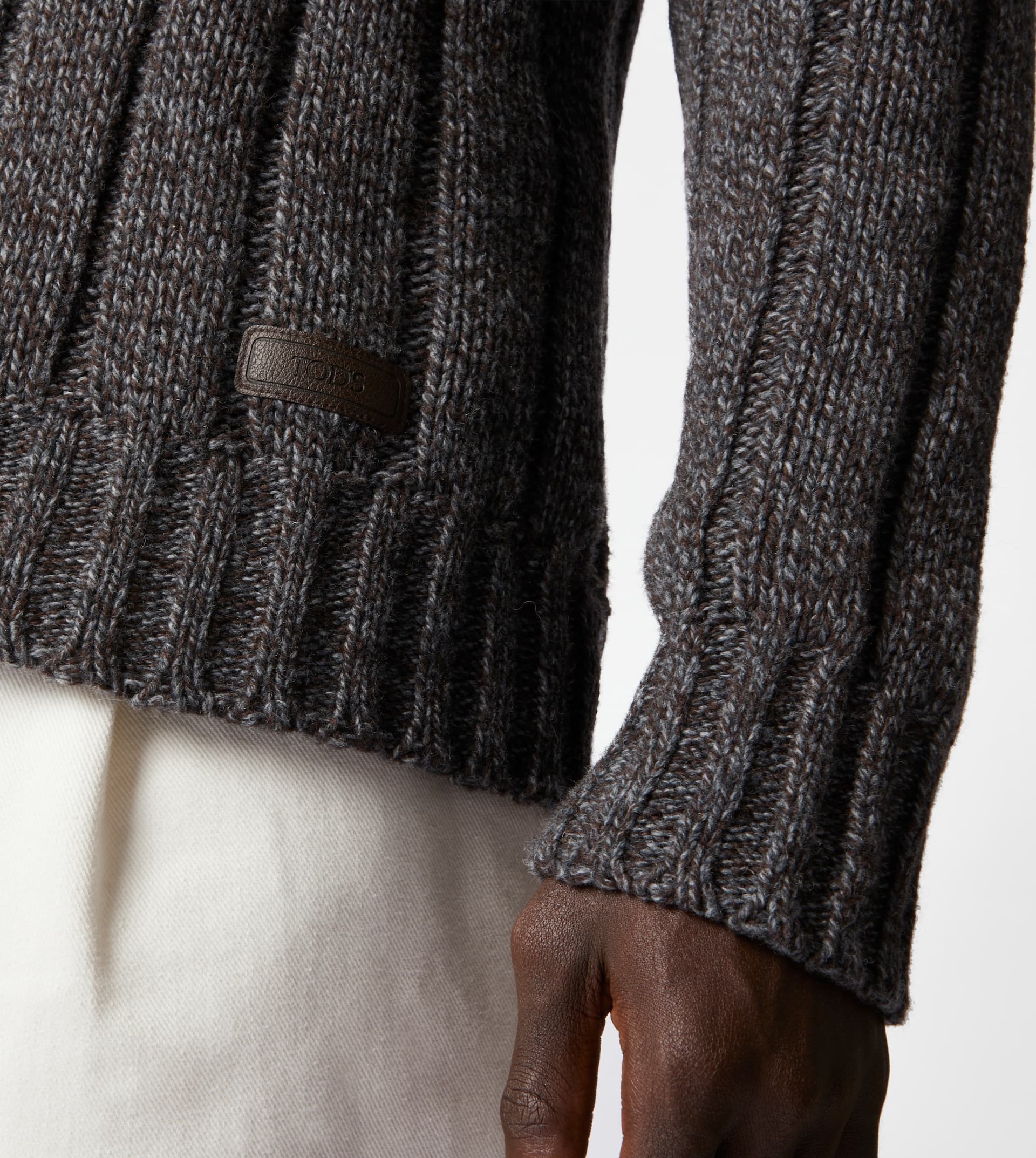 ROUND NECK JUMPER IN WOOL - GREY - 4