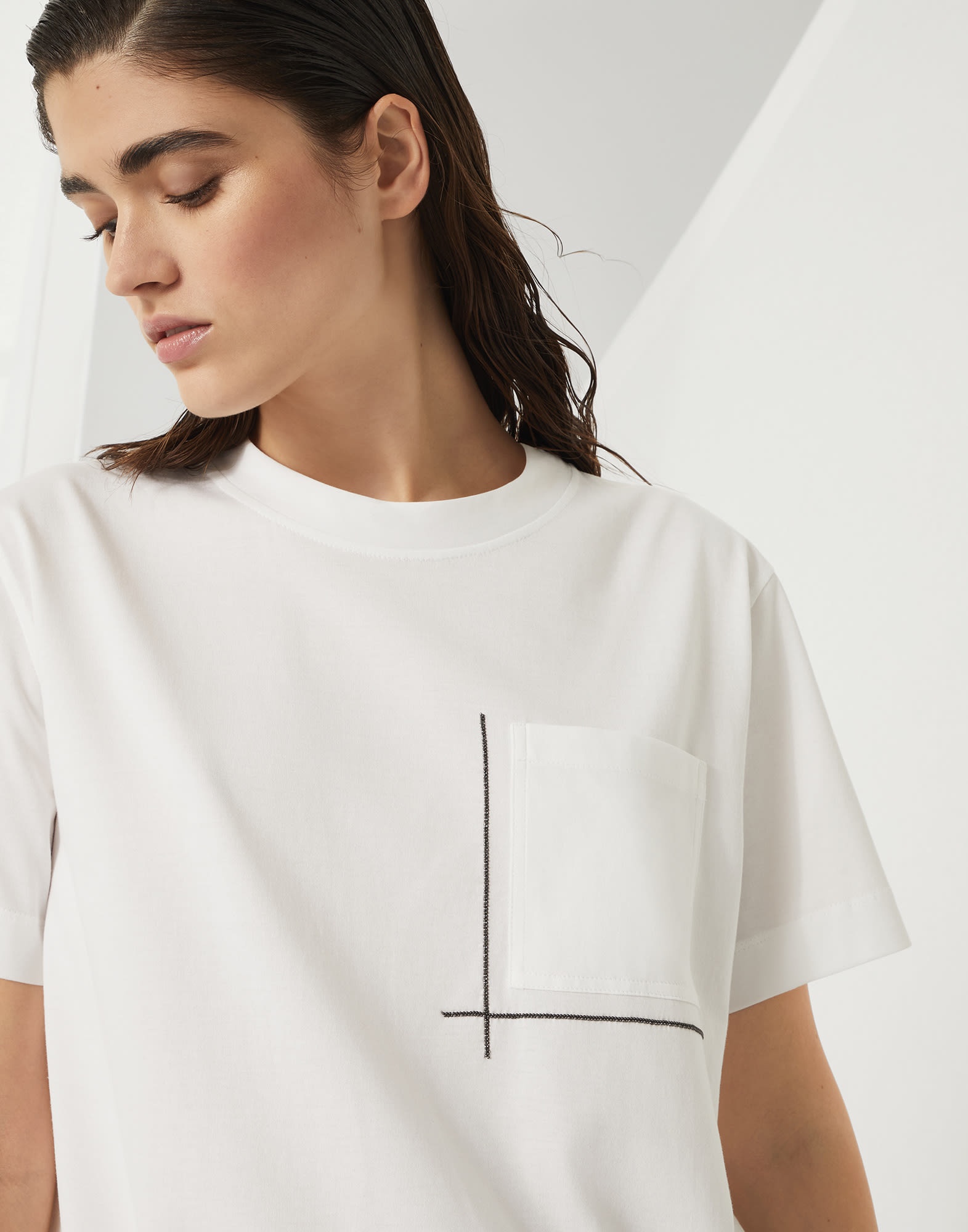 Tシャツ・カットソー BRUNELLO CUCINELLI WHITE COTTON T-SHIRT WITH SHINY POCKET Brunello Cucinelli Cotton jersey T-shirt with shiny pocket
