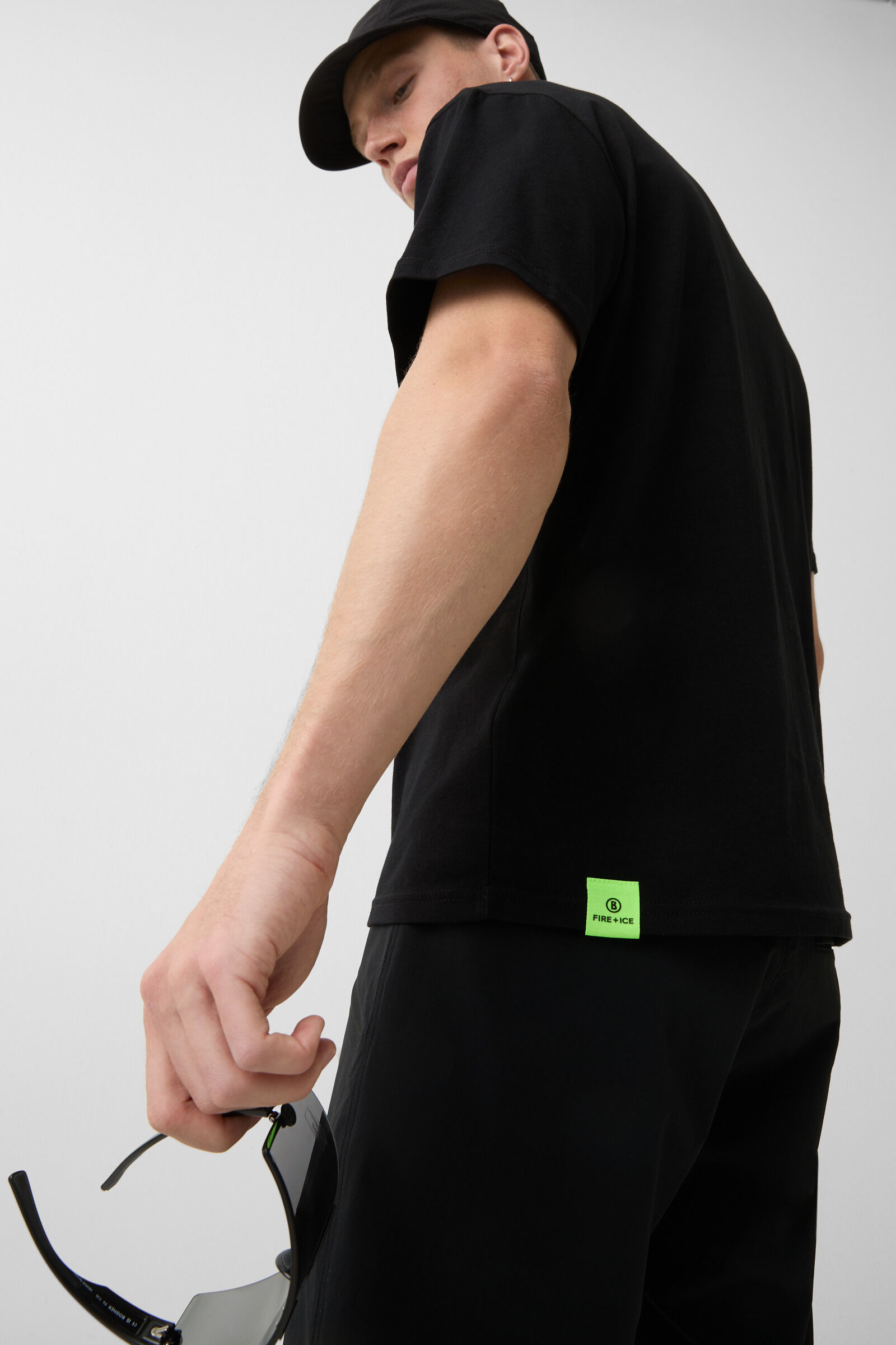 T-shirt Mick in Black - 5