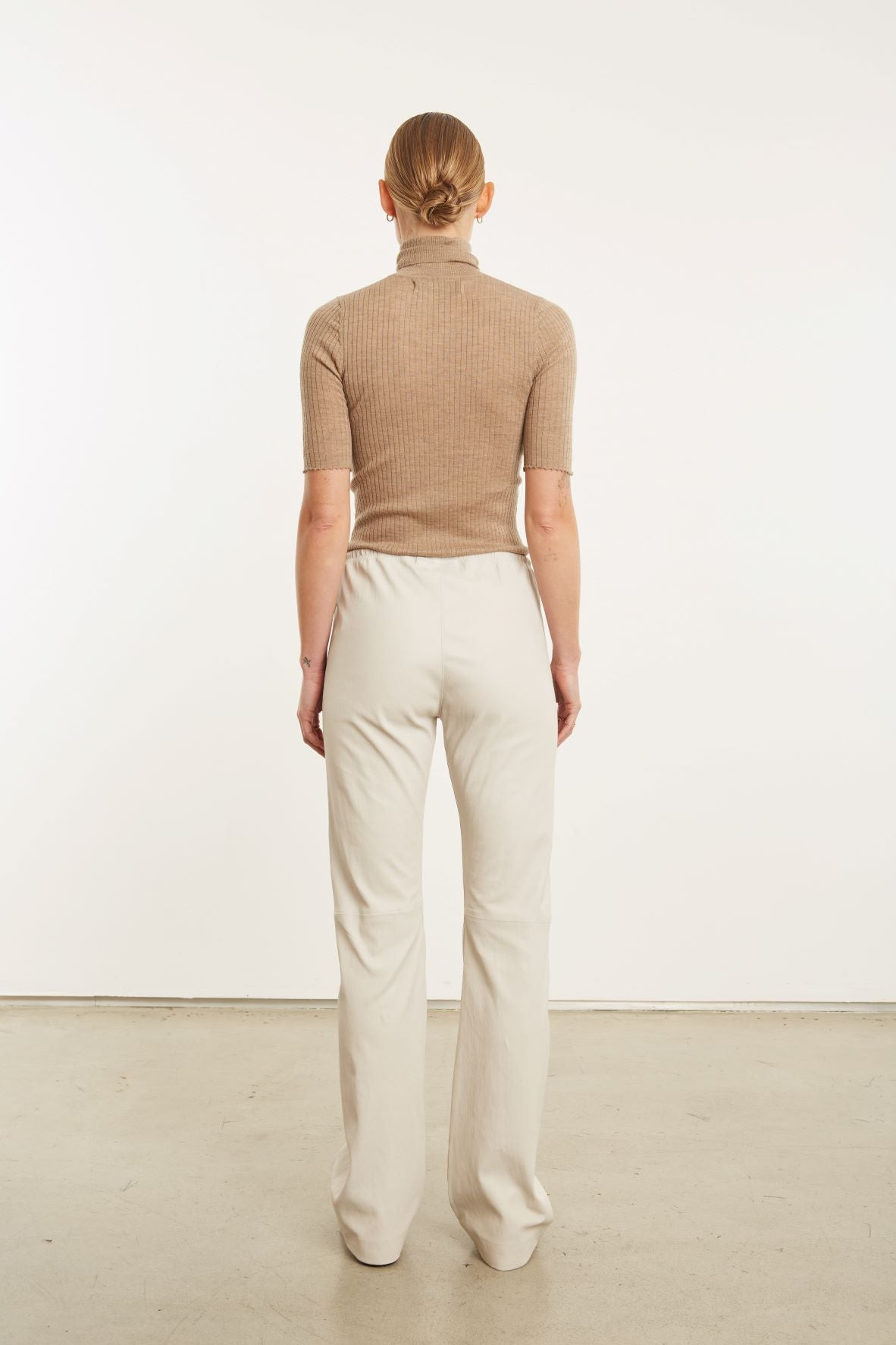 CHALK LEATHER STRAIGHT LEG PANTS - 4