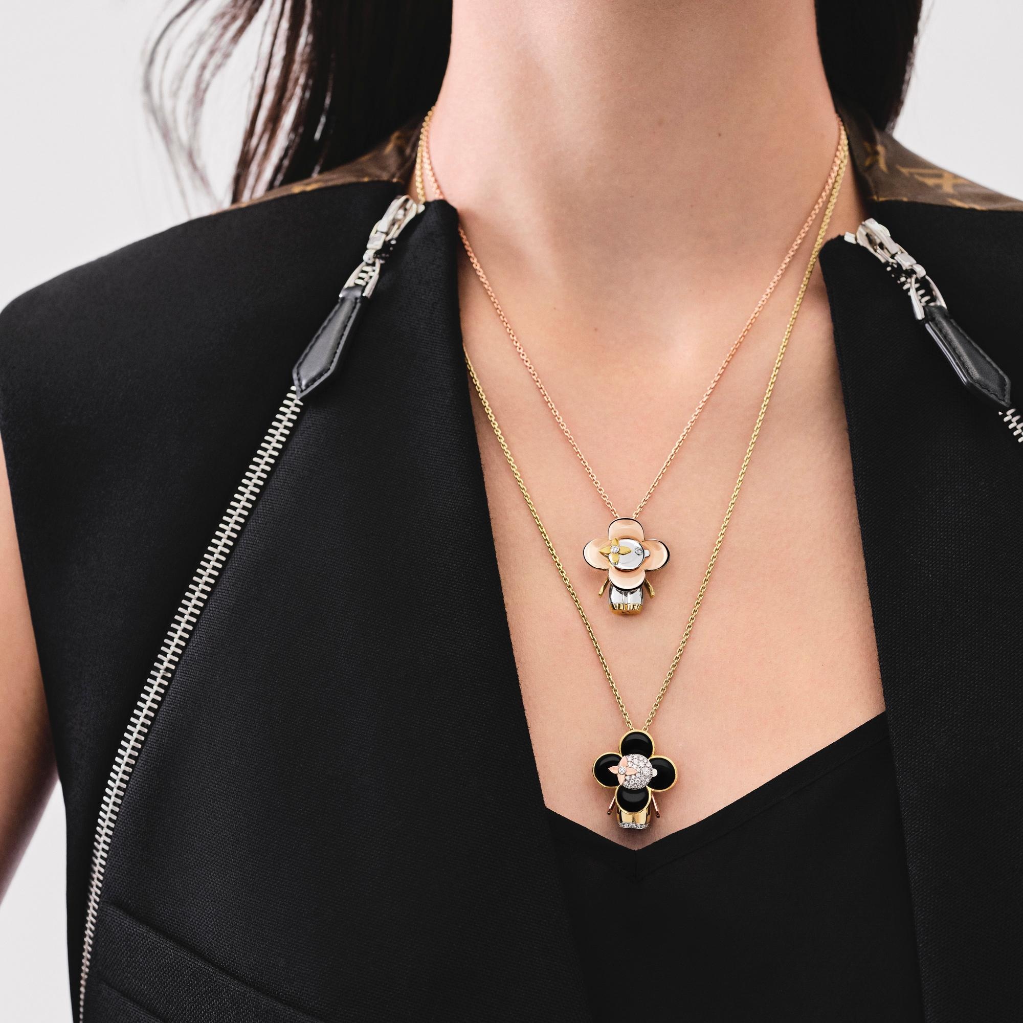 Vivienne pendant, 3 golds, black lacquer & diamonds - 6