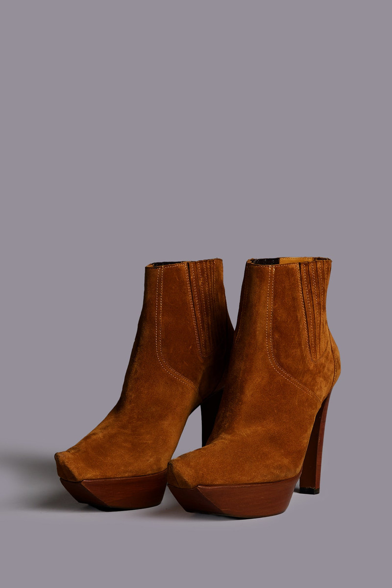 POINTY TOE PLATFORM HEELED BOOT 2