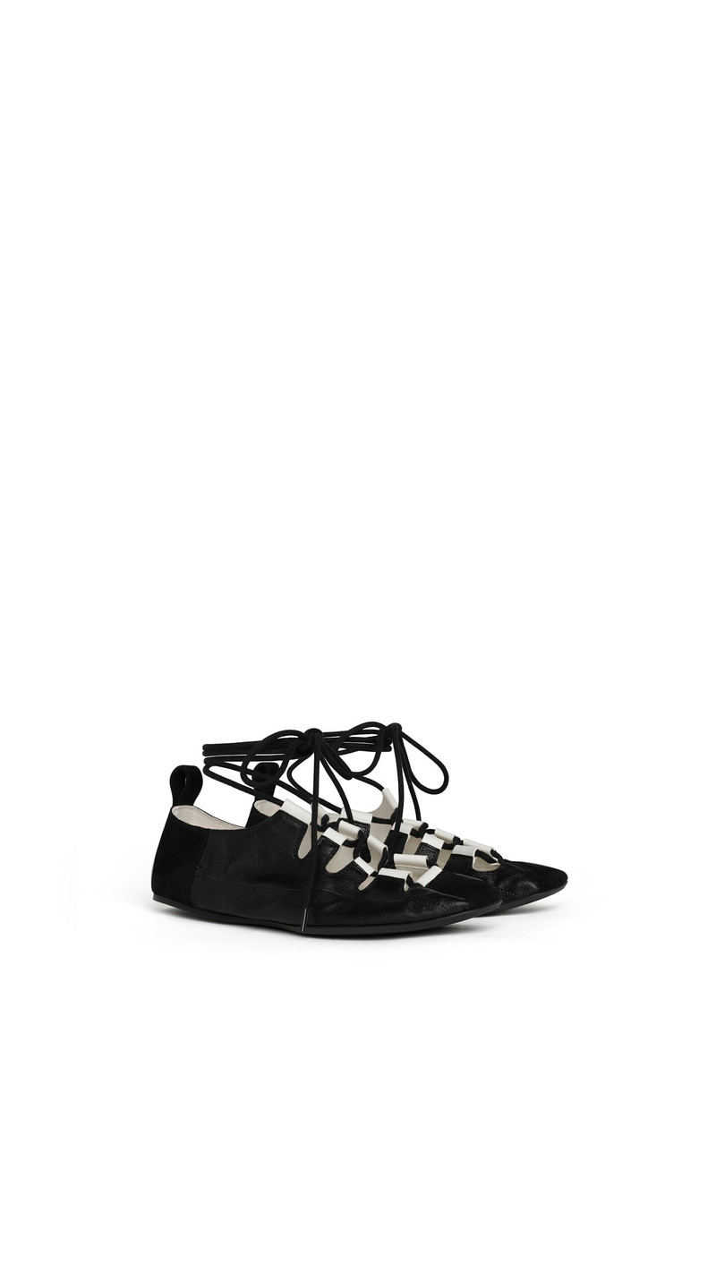 Alaïa FOLD LACED FLATS IN LEATHER outlook