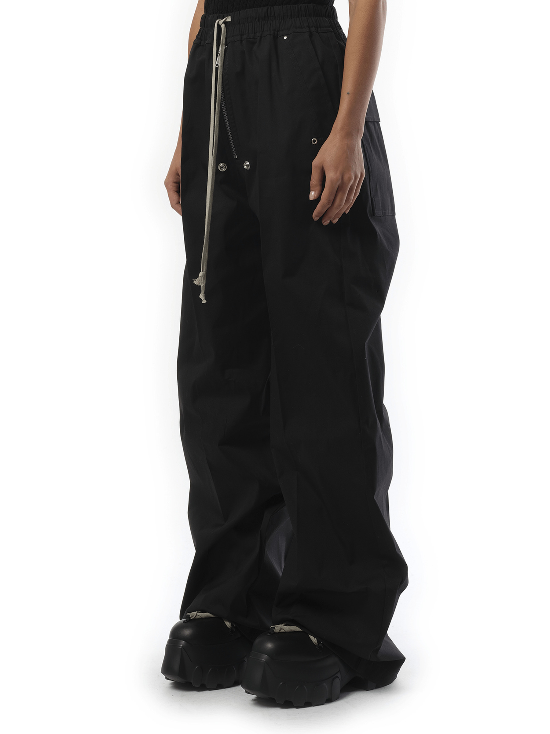 Wide Bela Pants in Black - 5