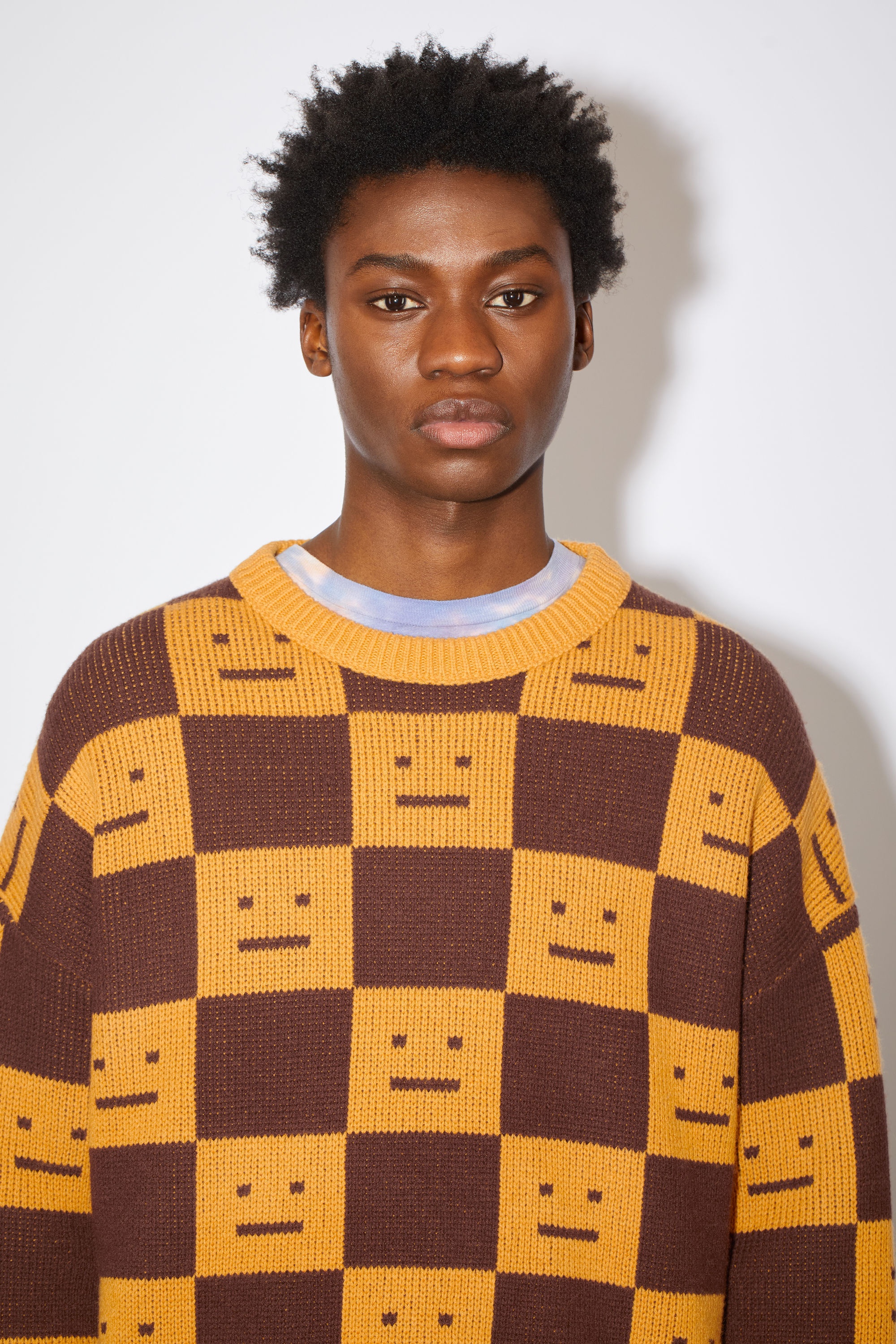 Crew neck wool sweater - Ochre orange/coffee brown - 5