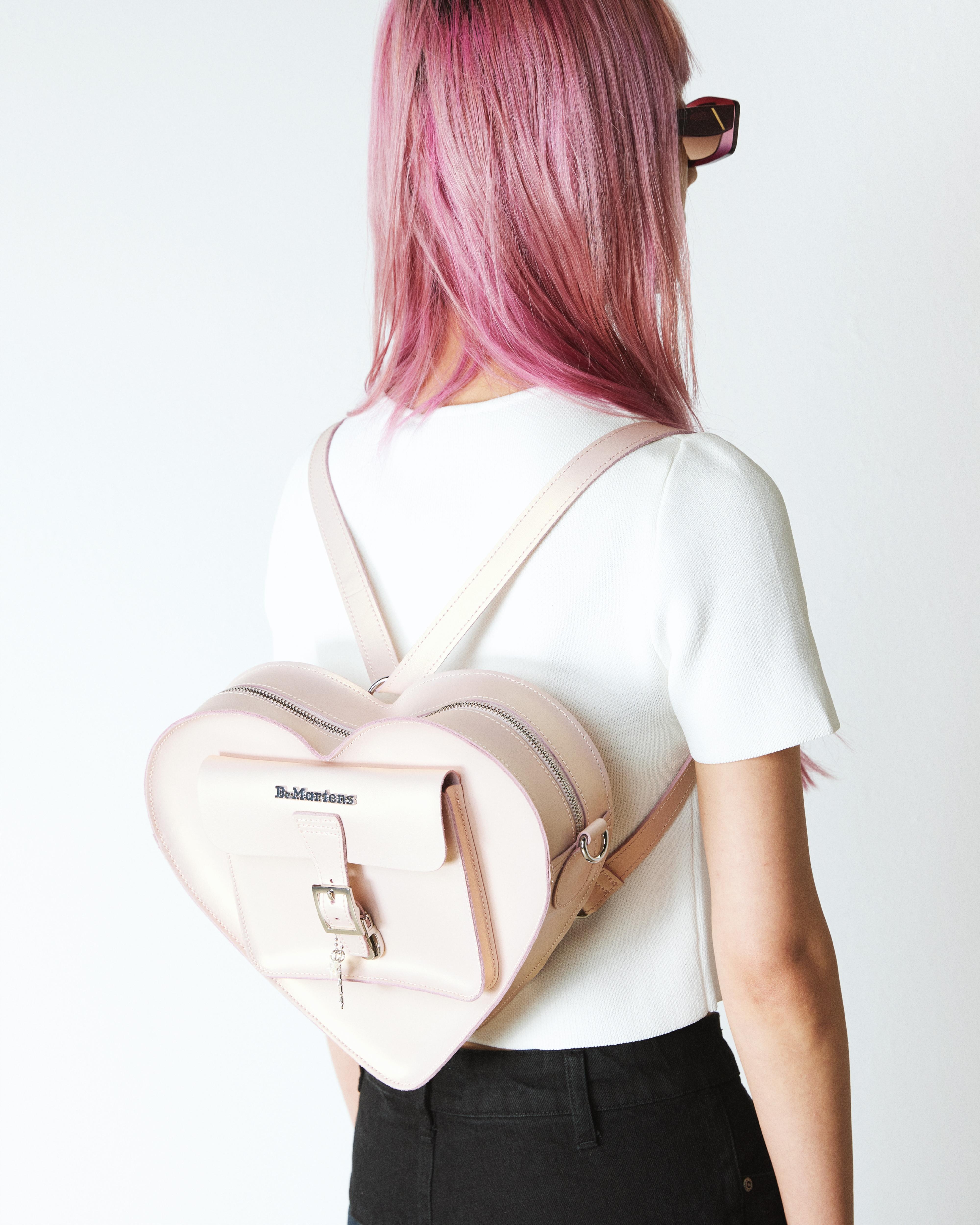 Heart Bag Metallic Shift Leather Backpack - 2