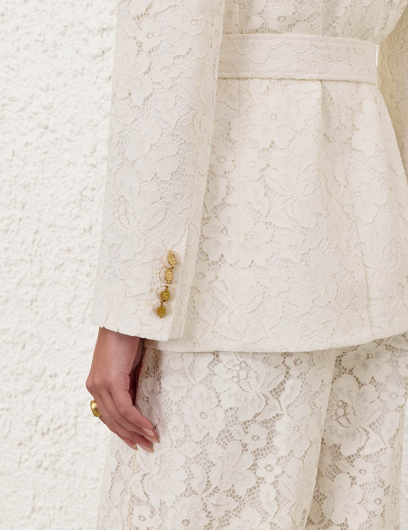 LUNA LACE BELTED BLAZER 5