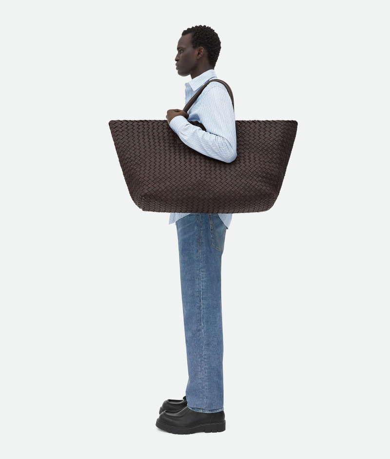 Bottega Veneta Maxi Cabat outlook