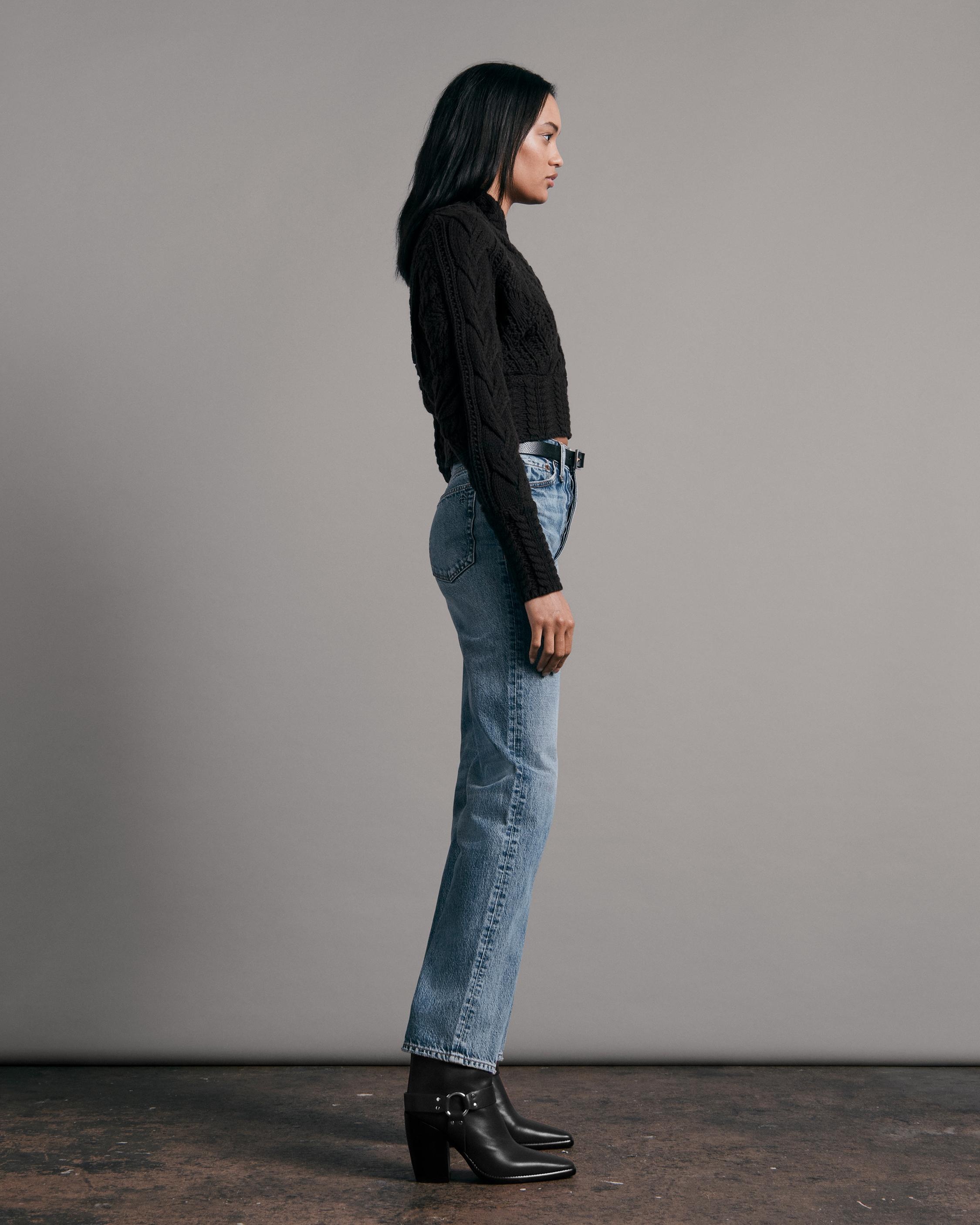 Reese Wool Shawl
Relaxed Fit Sweater - 4