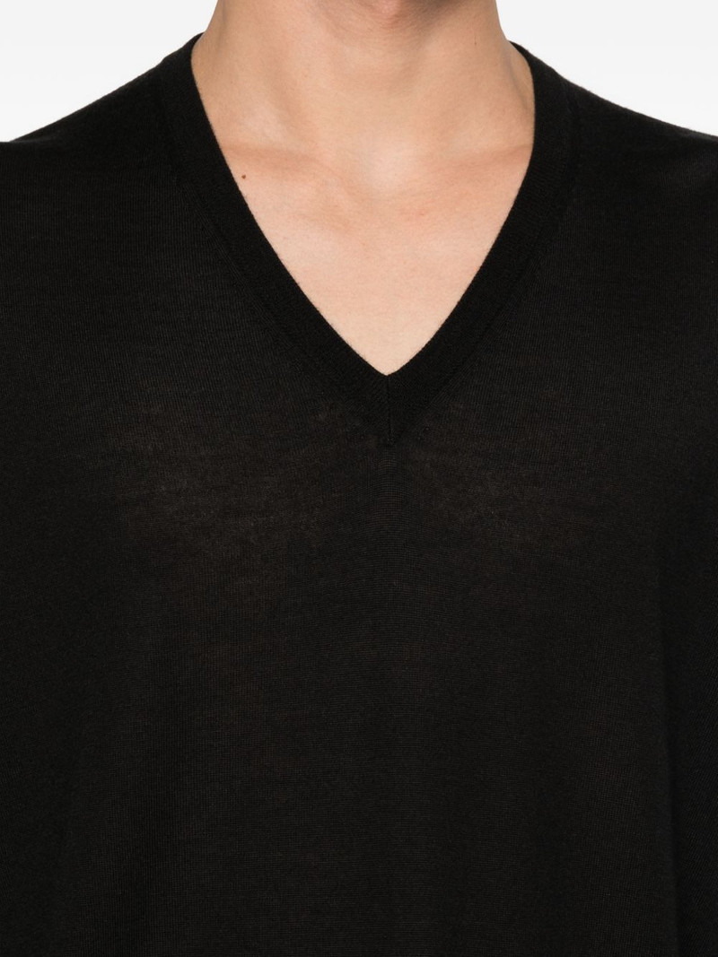 V-neck fine-gauge sweater 5