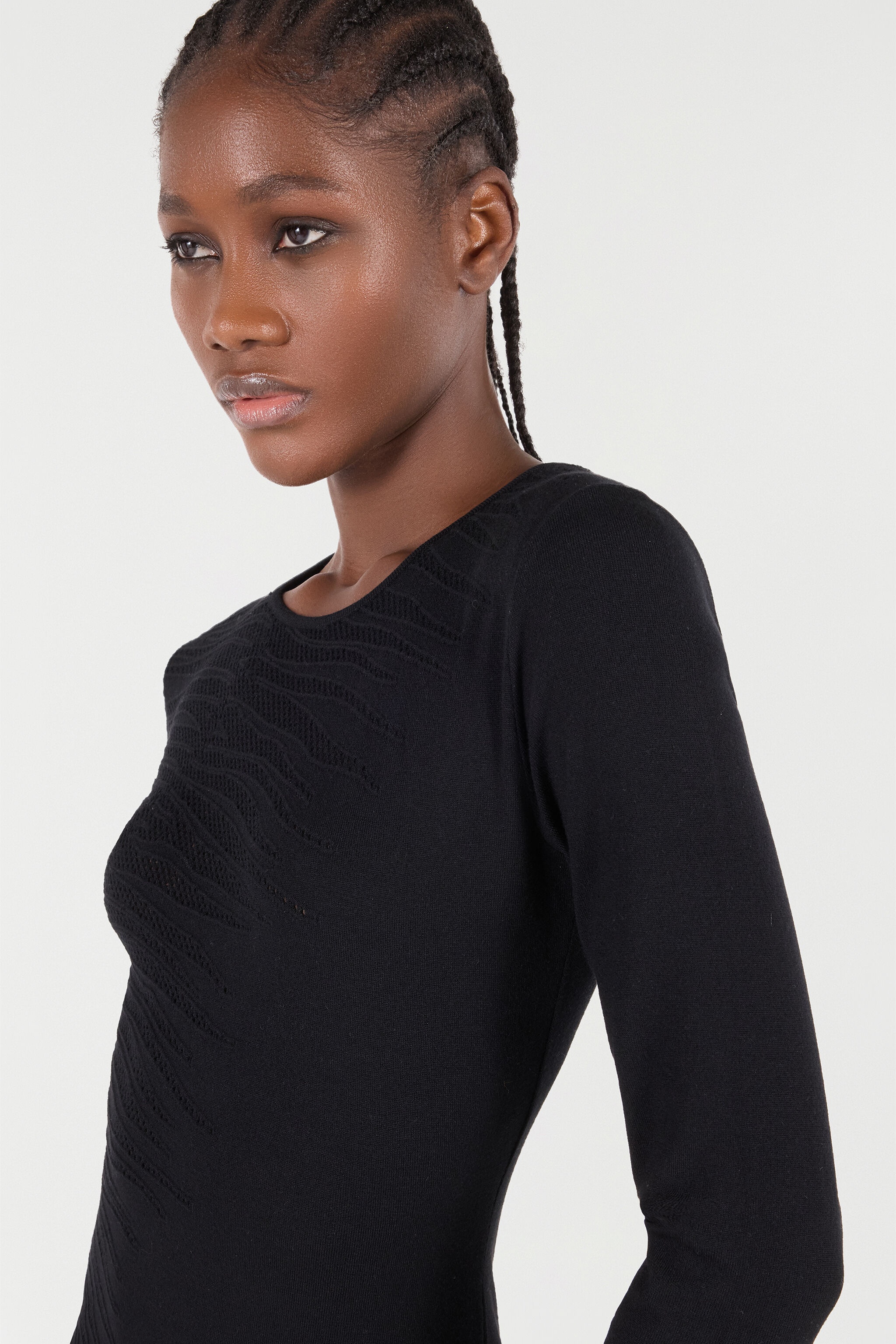 Sweater With Openwork Tiger Skin Pattern - 5