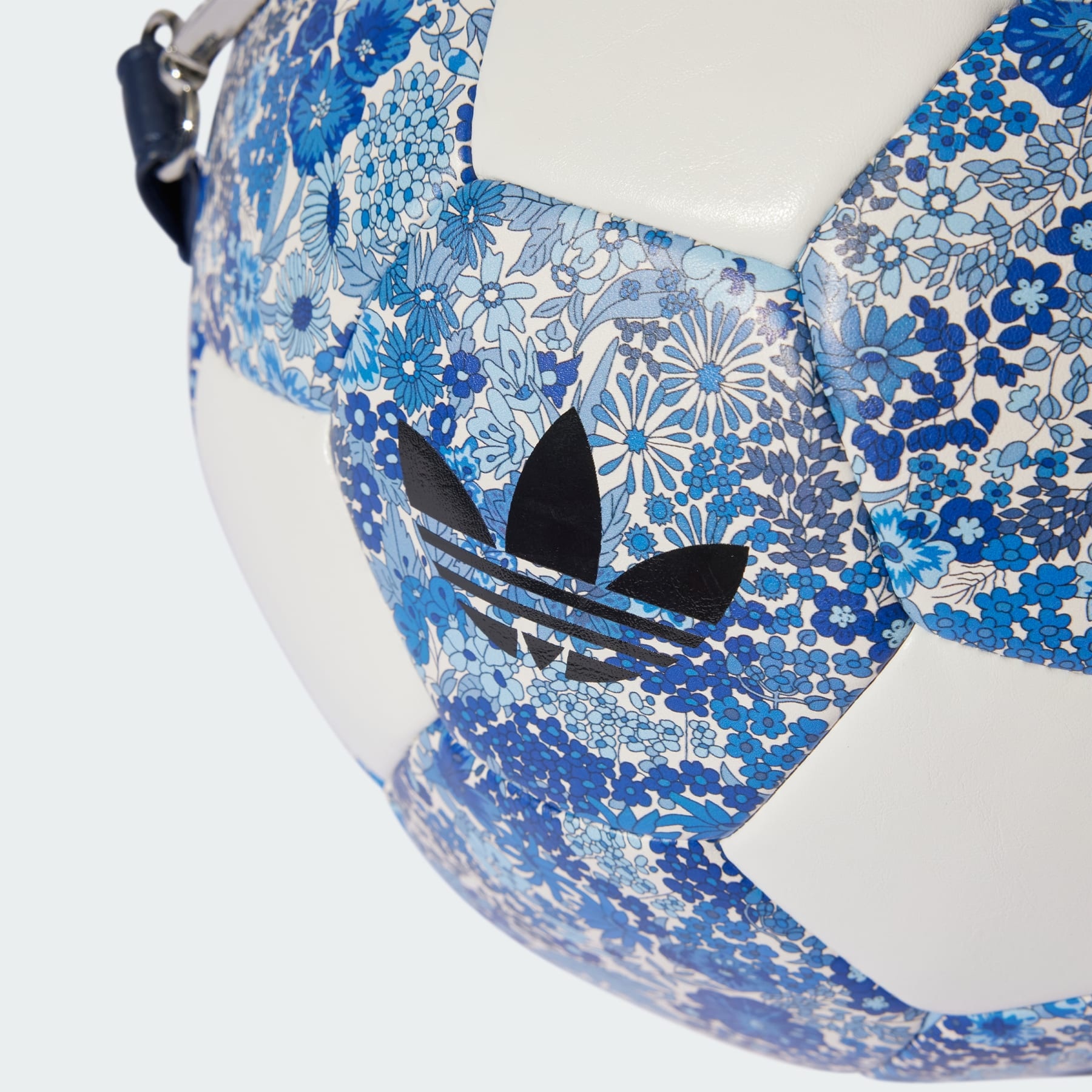 adidas Originals x Liberty London Football Bag - 2
