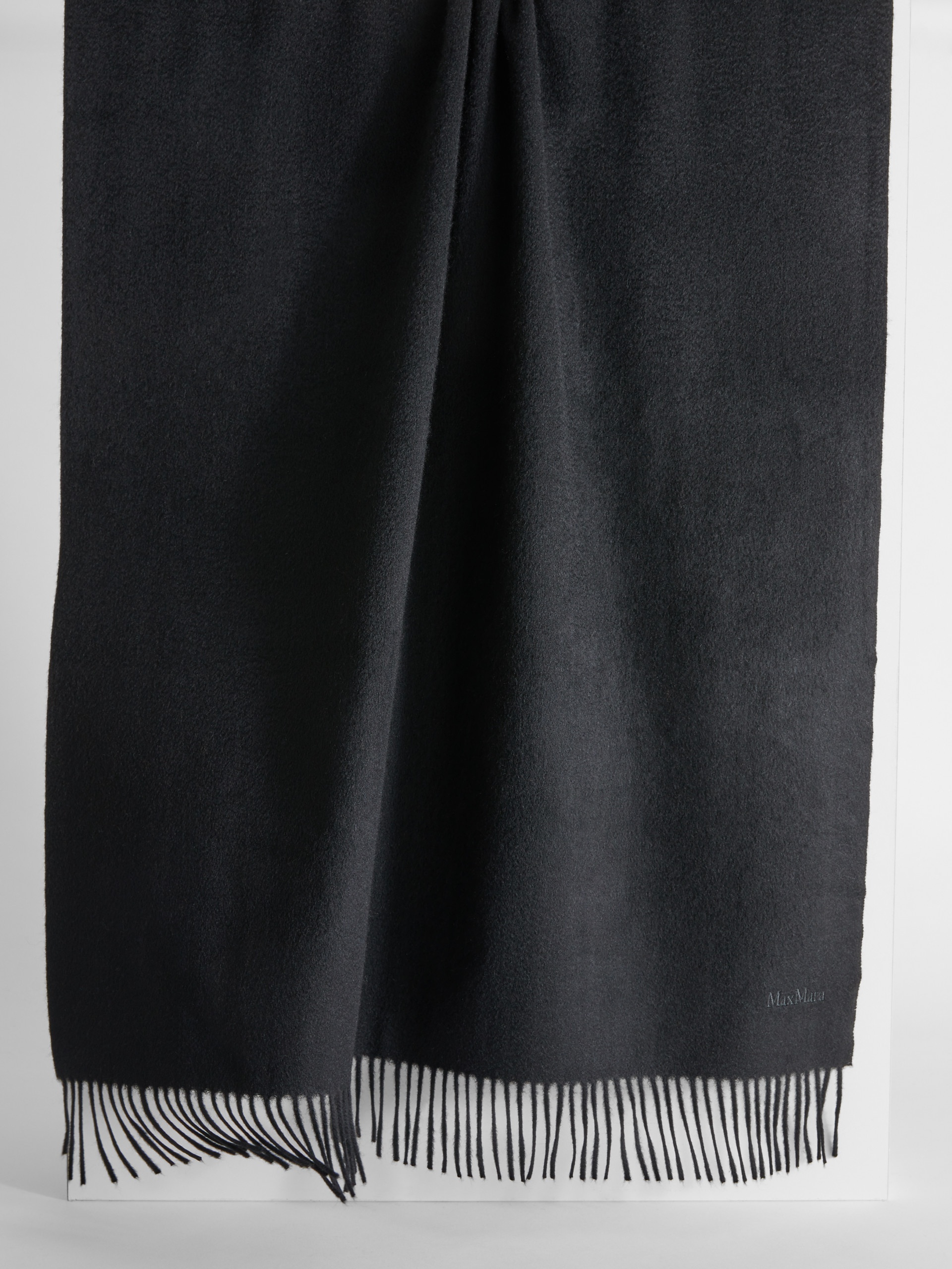 BACI Cashmere stole with embroidery - 1