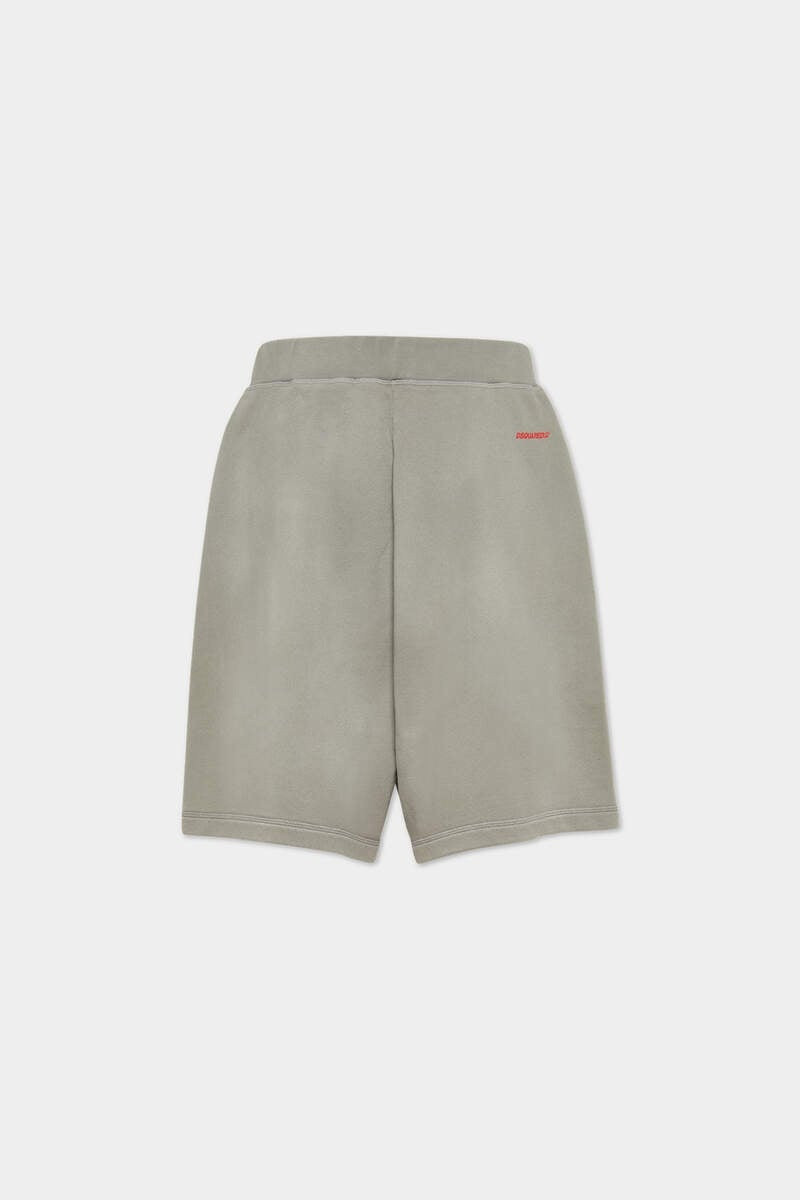 DSQUARED2 DYED AND DESTROYED AND DIRTY INVICTA BIG SHORTS outlook