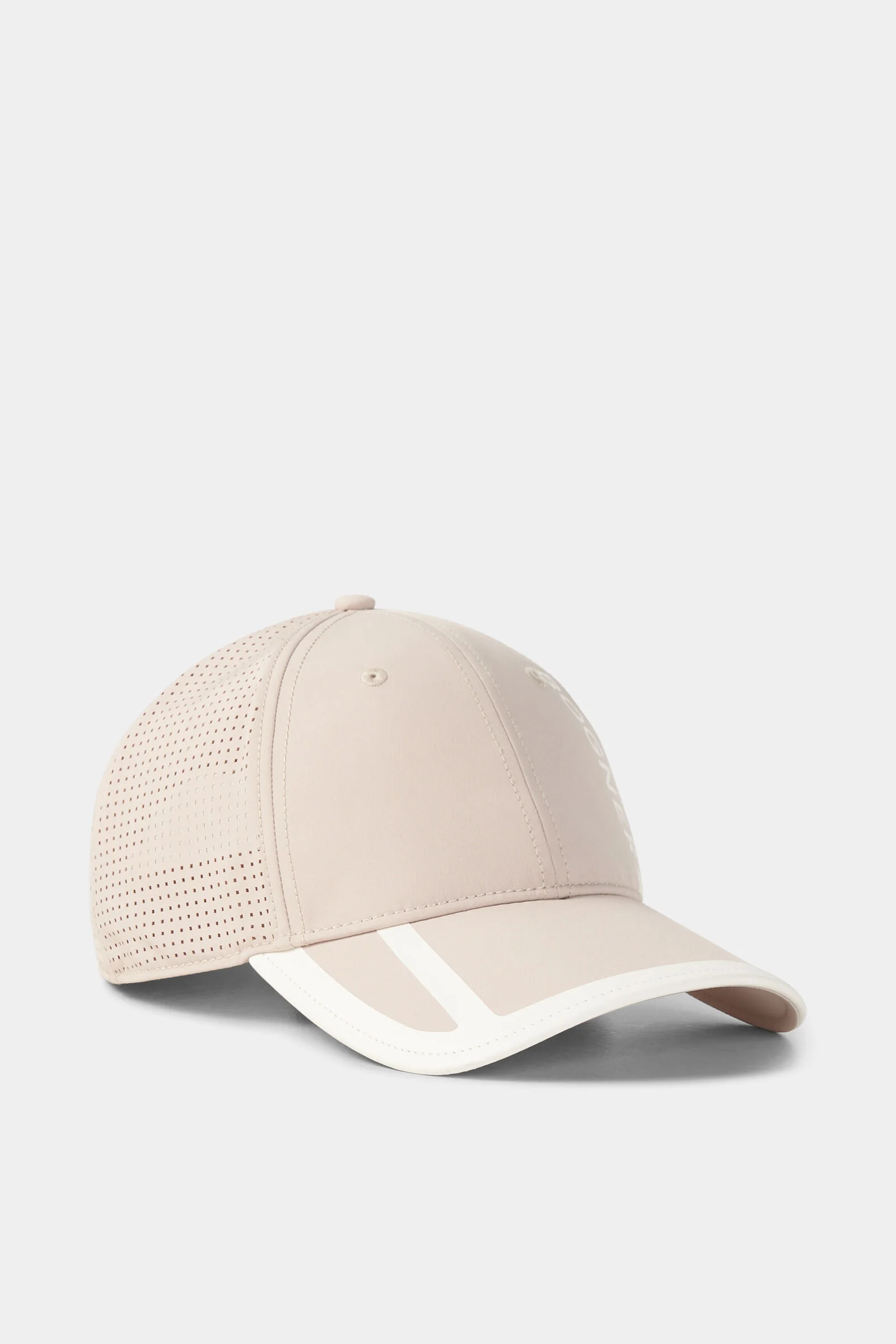 Cap Sammy in Sand - 1