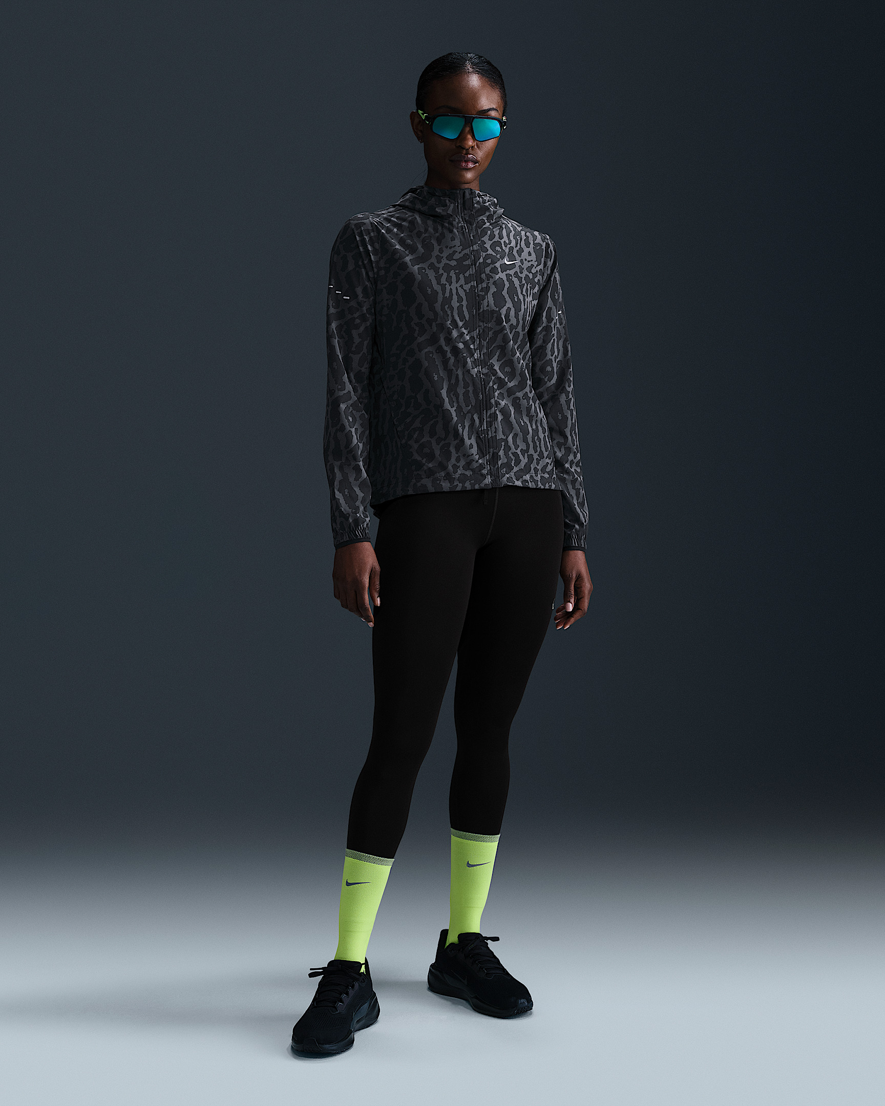 Nike Swift Women's Dri-FIT Packable Running Jacket - 4