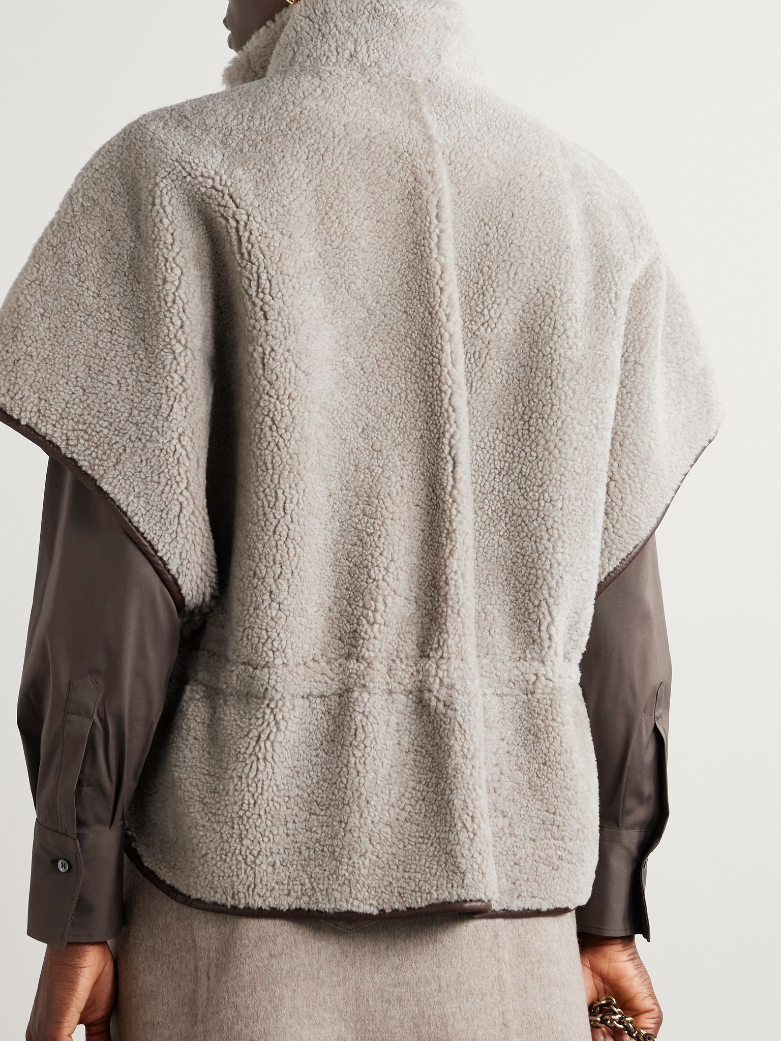 Bead-embellished leather-trimmed shearling vest Brown - 4