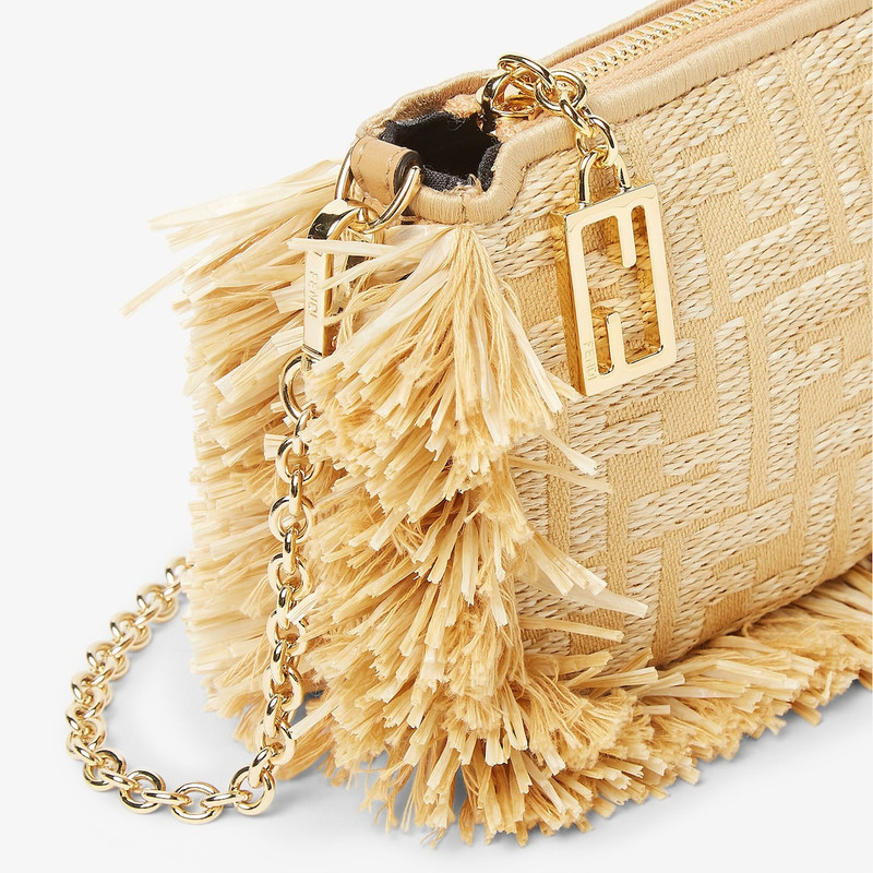 FENDI Baguette Pouch outlook
