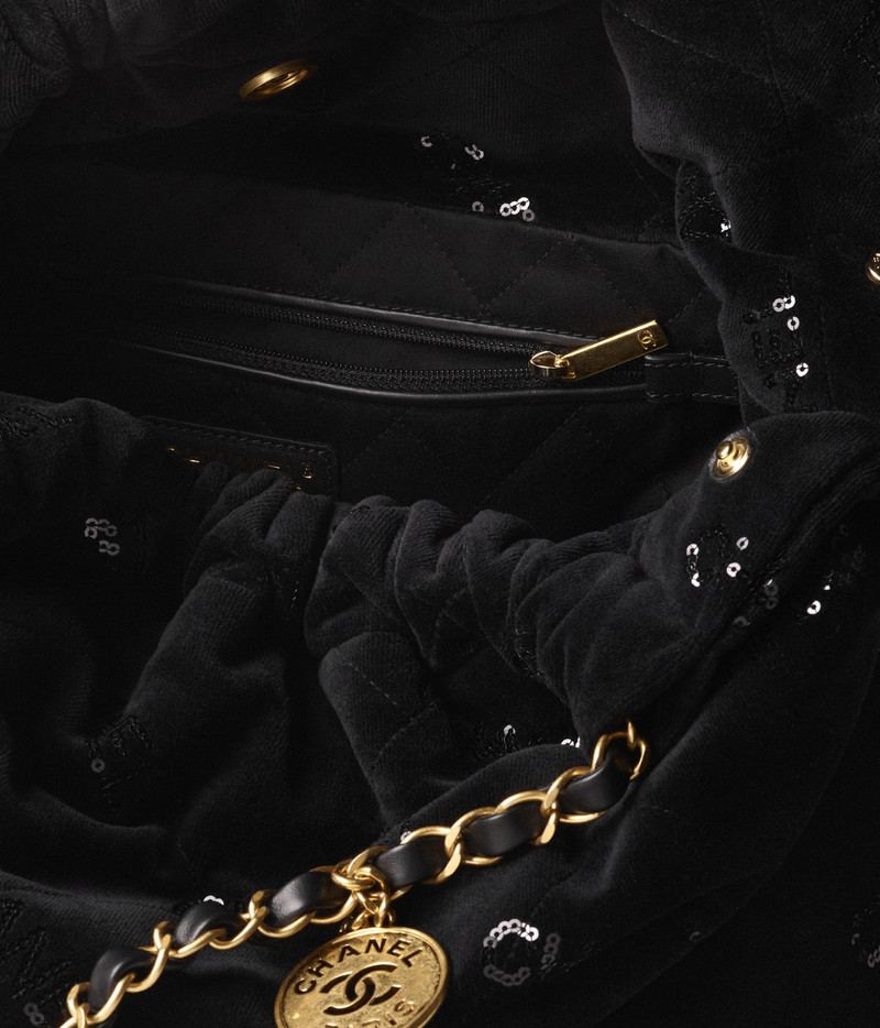 CHANEL 22 Handbag 3