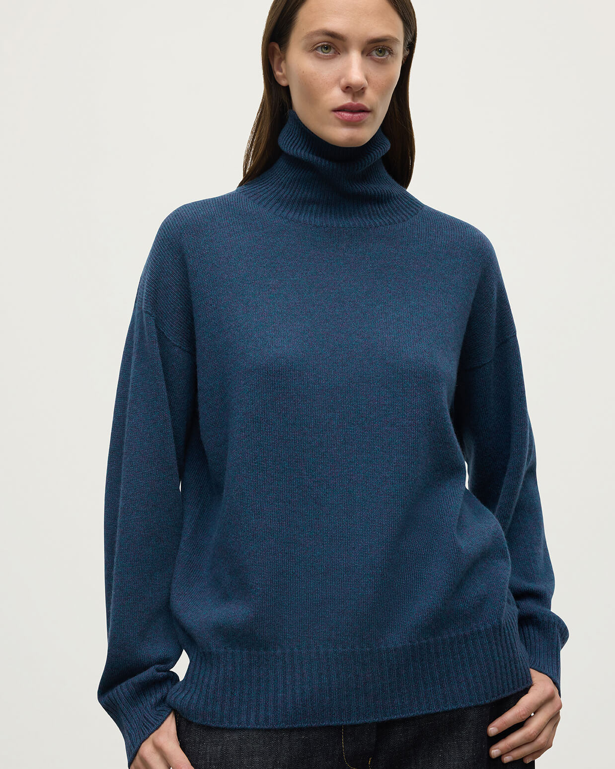 Gauzy Cashmere Navy Roll Neck Jumper - 5