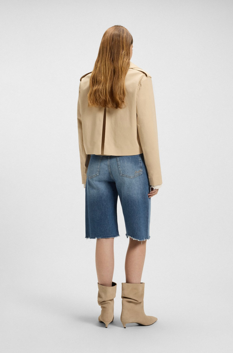 KNEE-LENGTH DENIM SHORTS WITH RAW HEM 4