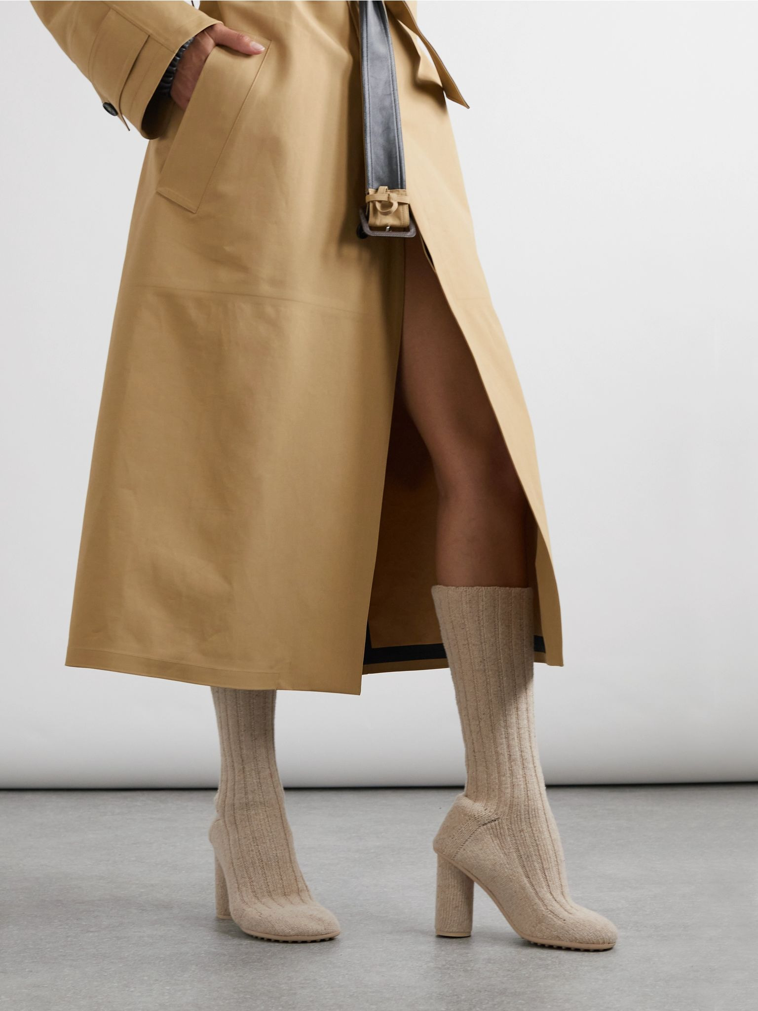 Atomic ribbed-knit knee-boots Beige - 2