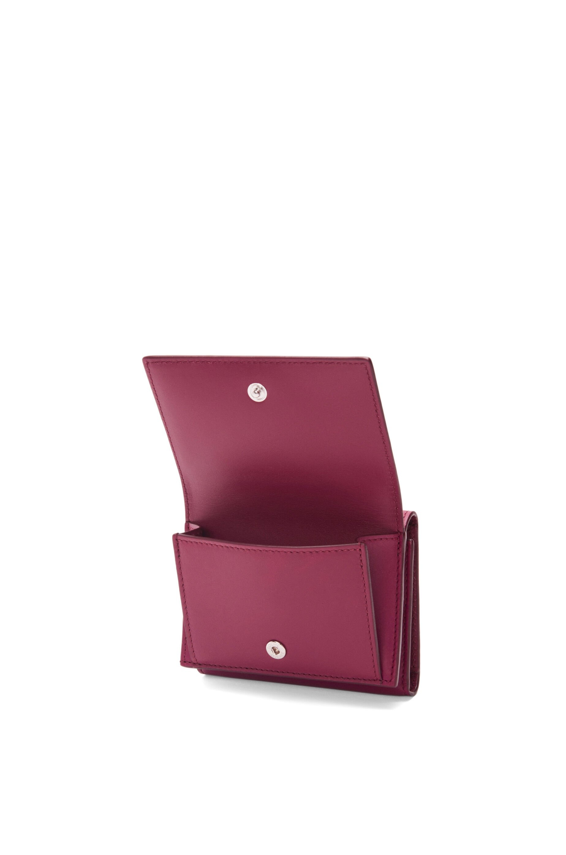 Trifold wallet in satin calfskin 3