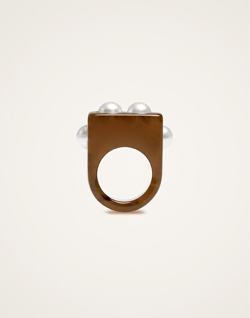Nefertiti Ring 1