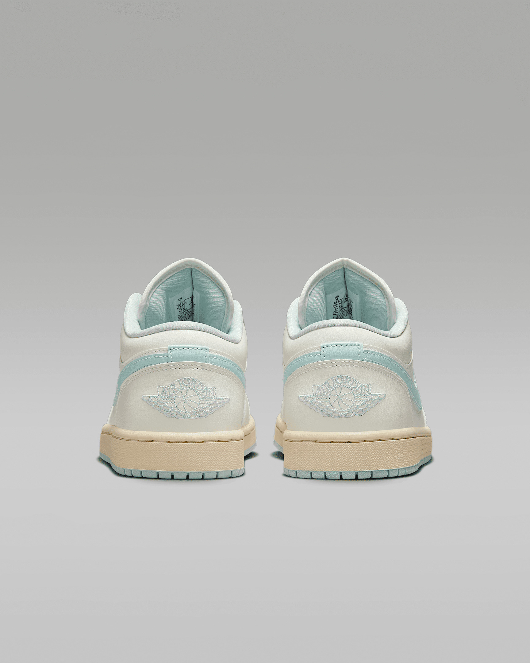Air Jordan 1 Low Women's Shoes - 6
