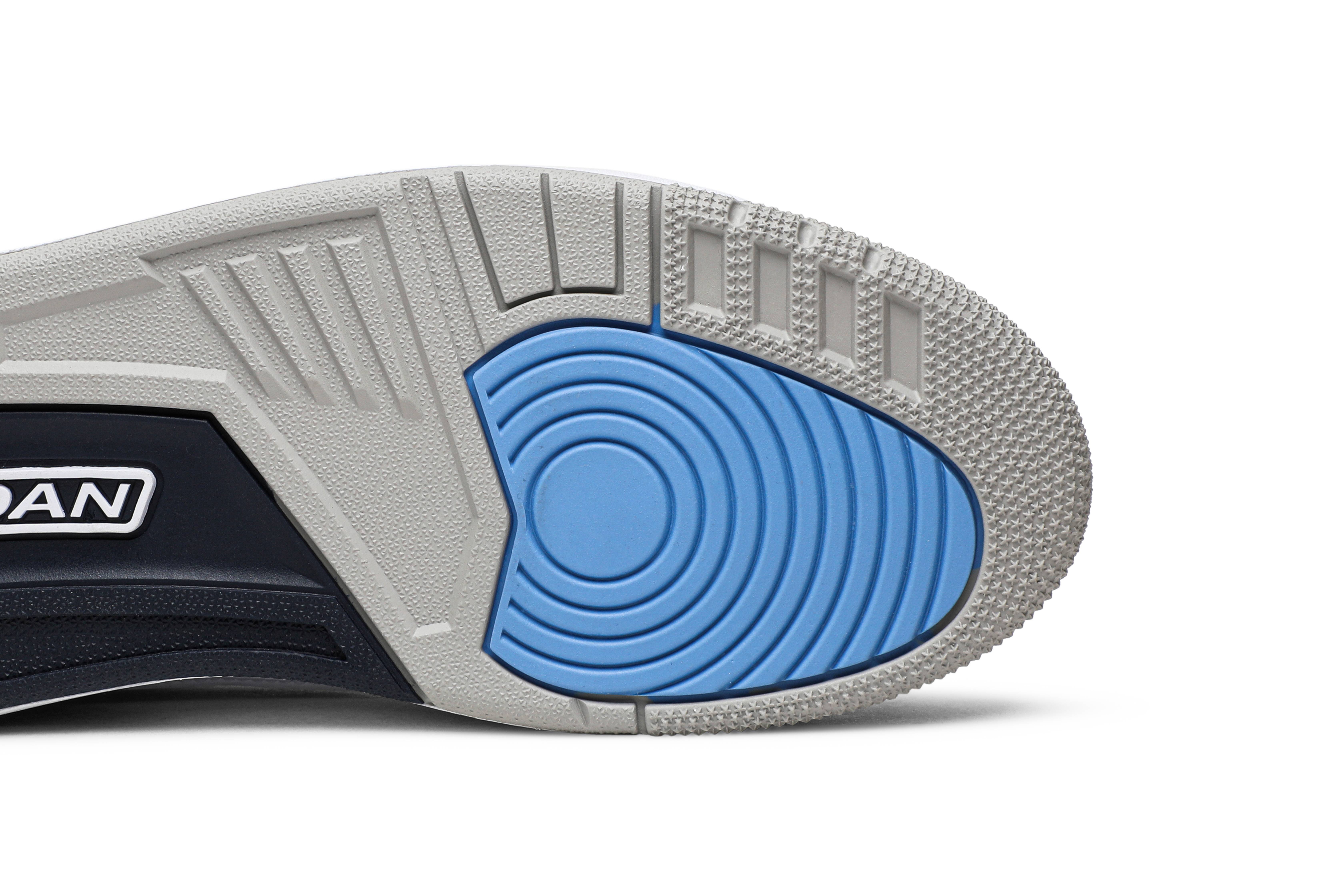 Air Jordan 3 Retro 'UNC' - 5