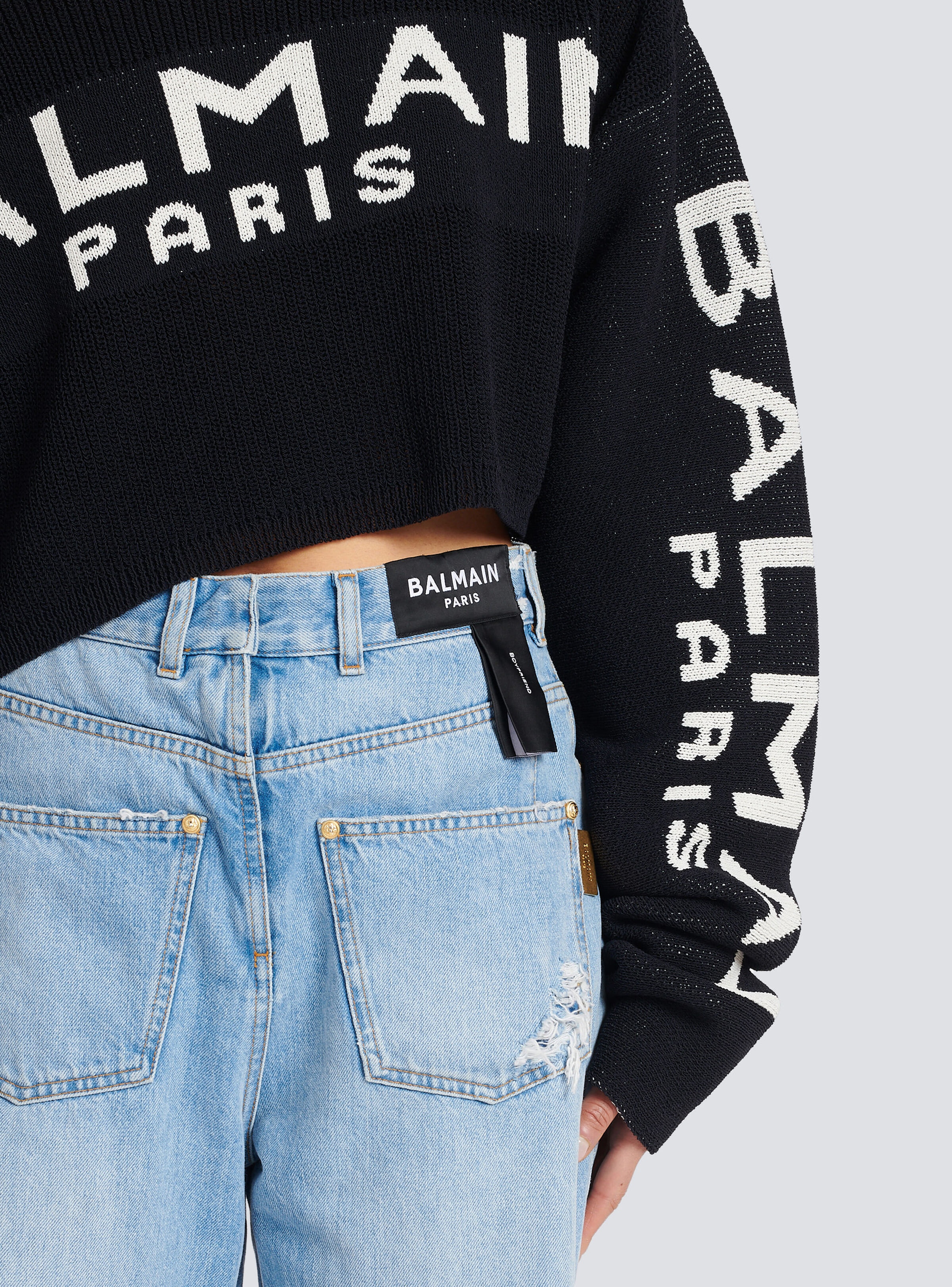 Cropped knit sweater with graffiti Balmain logo print - 8