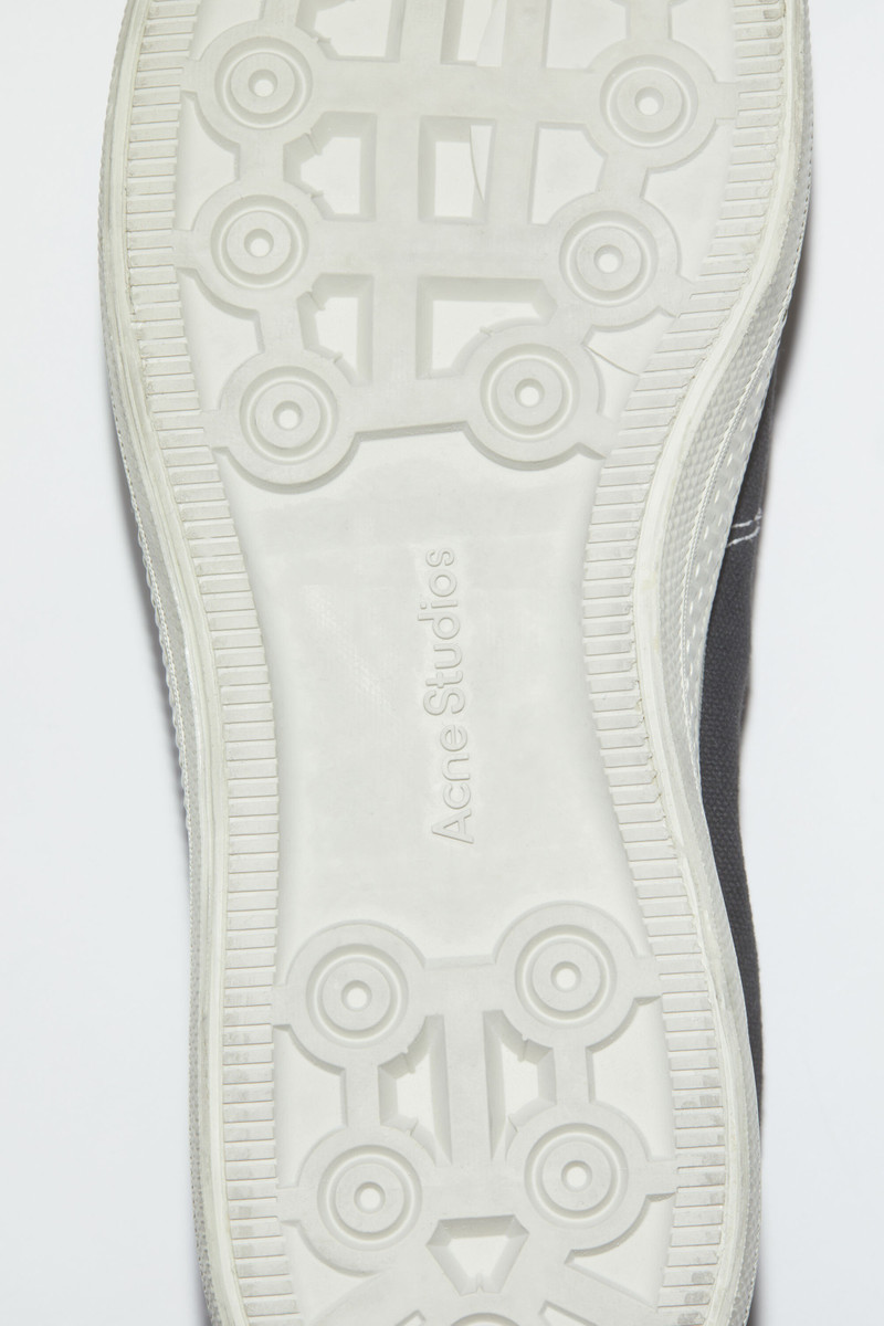 Low top sneakers - Black/off white 8