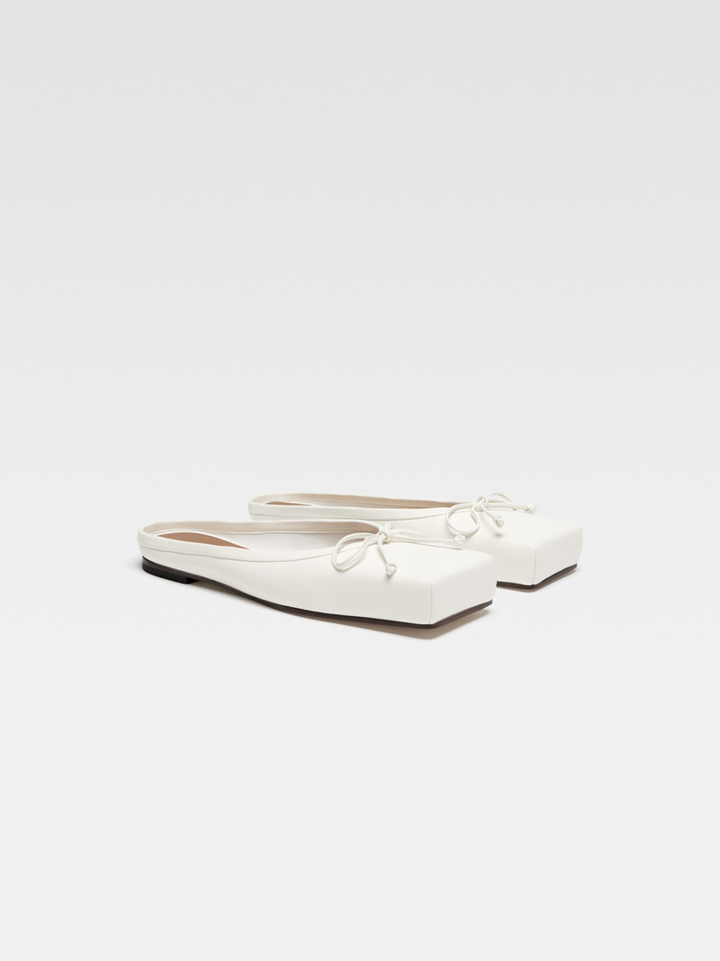 JACQUEMUS Les mules plates Ballet outlook