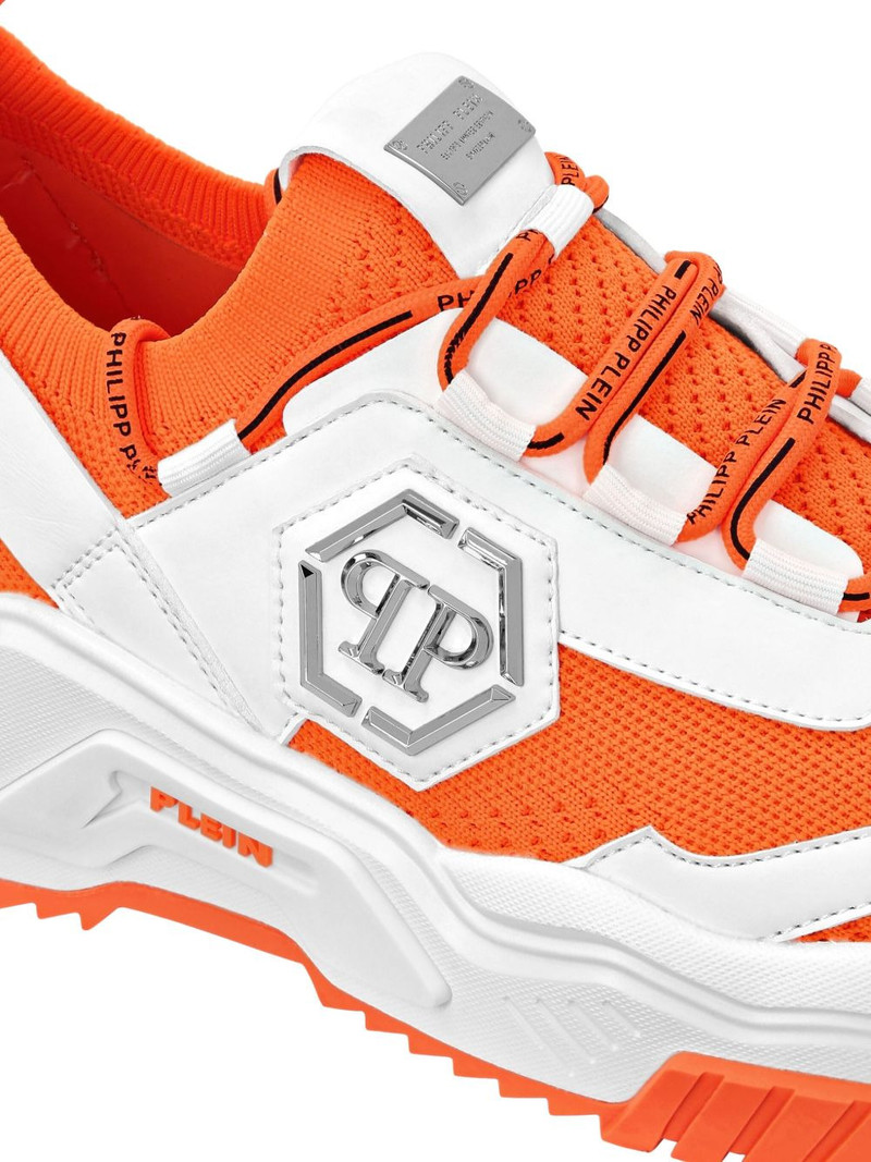 Predator sneakers 4