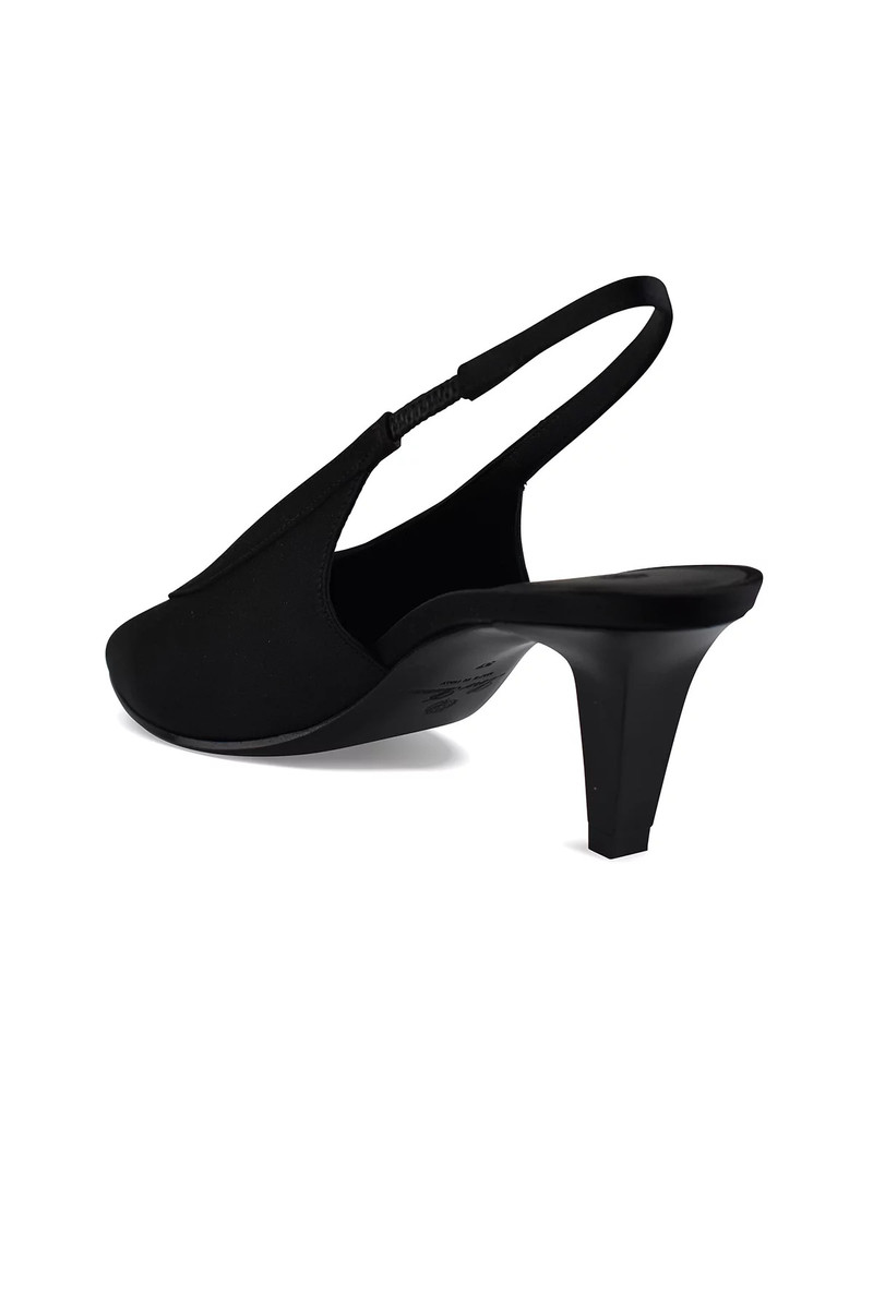 Loro Piana Rebecca pumps outlook