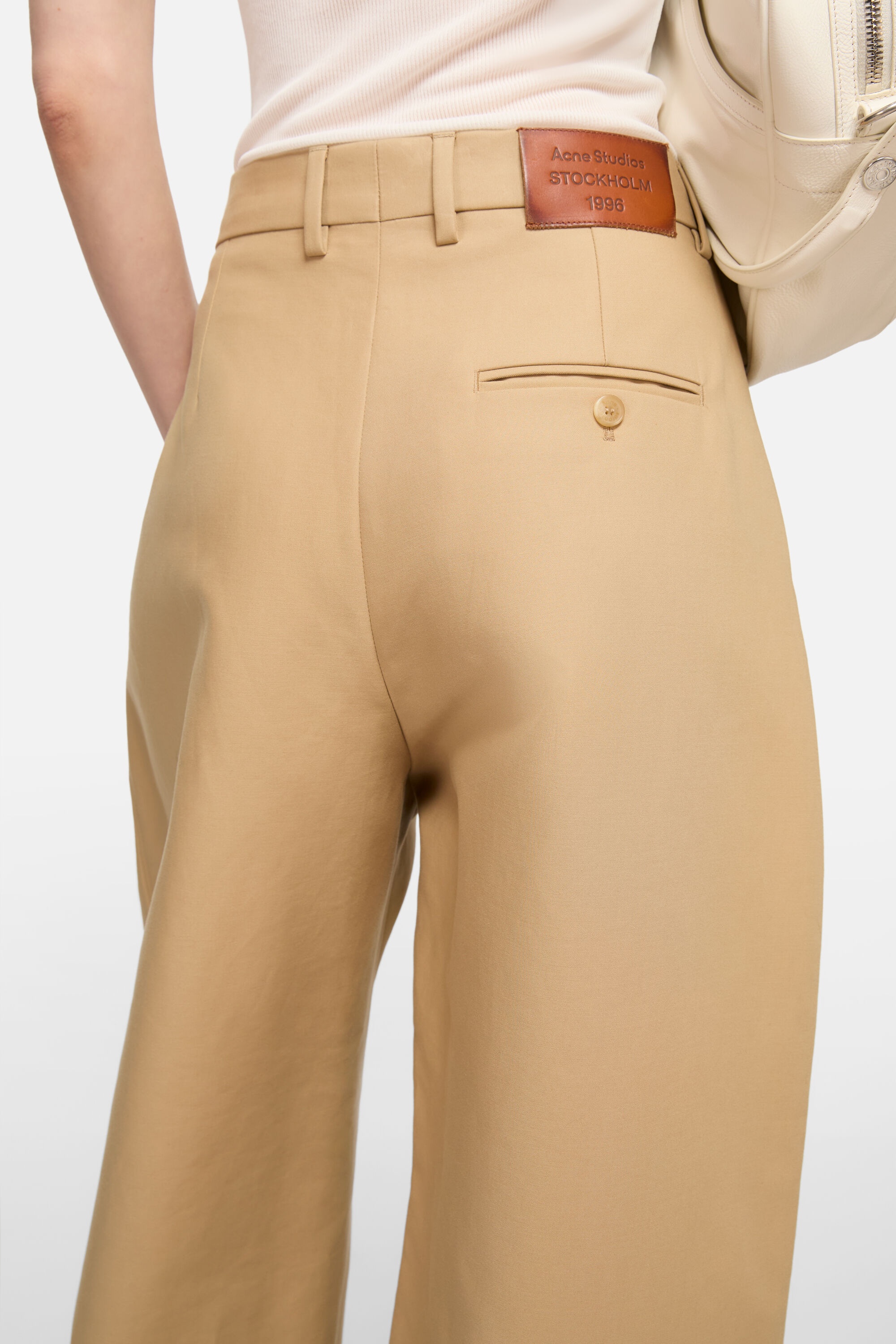 Tailored satin trousers - Beige - 4