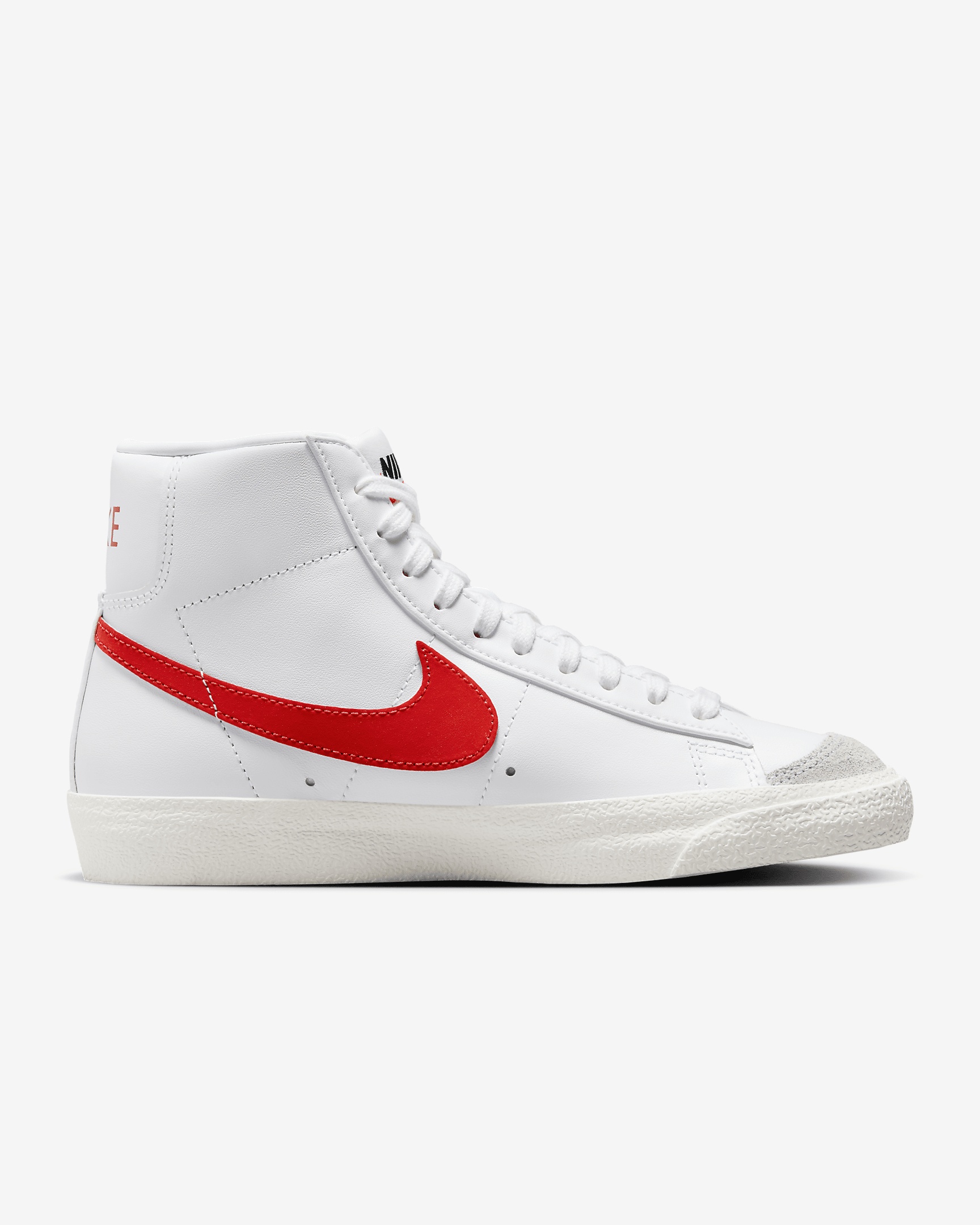 Nike Women's Blazer Mid '77 Shoes - 3
