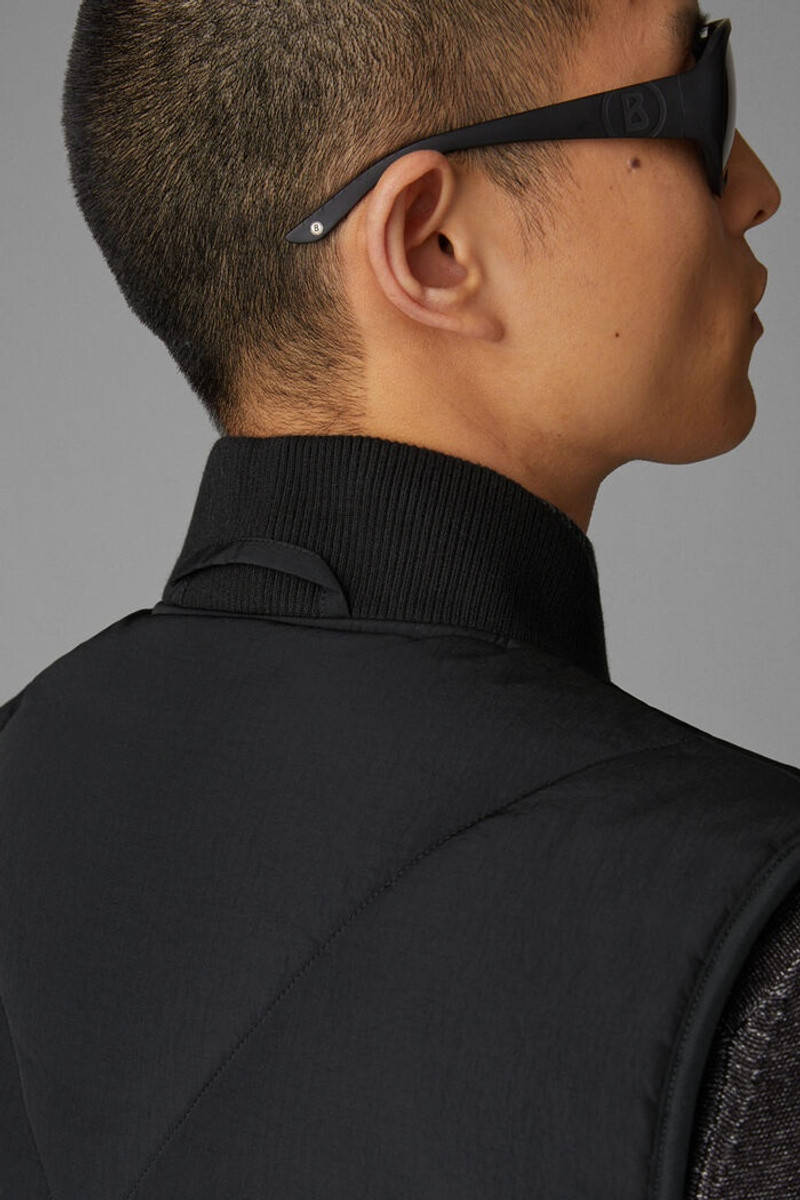 Cliff Quilted waistcoat in Black 7