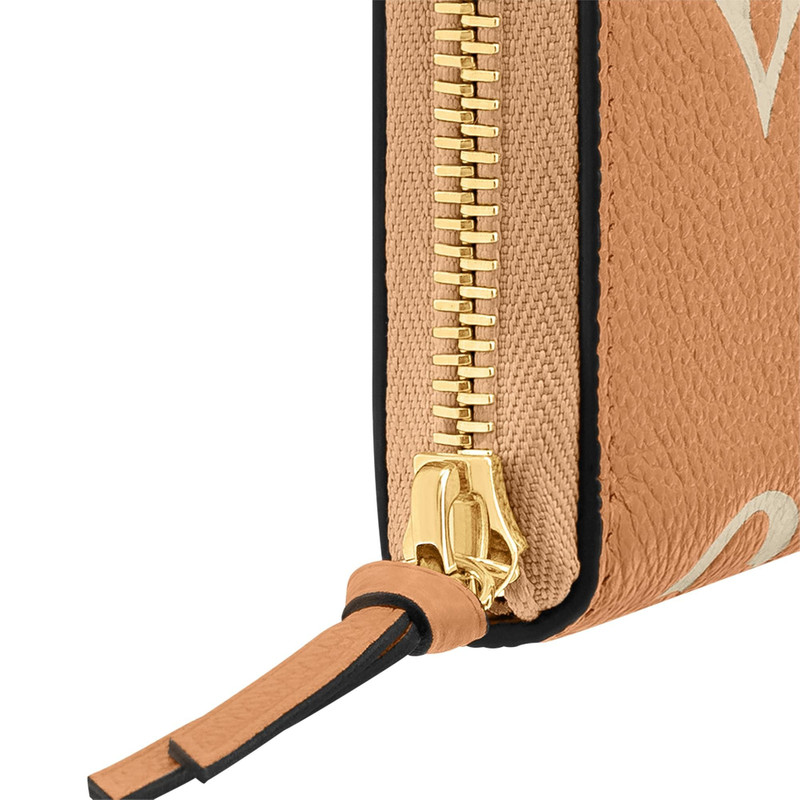 Louis Vuitton Clémence Wallet outlook