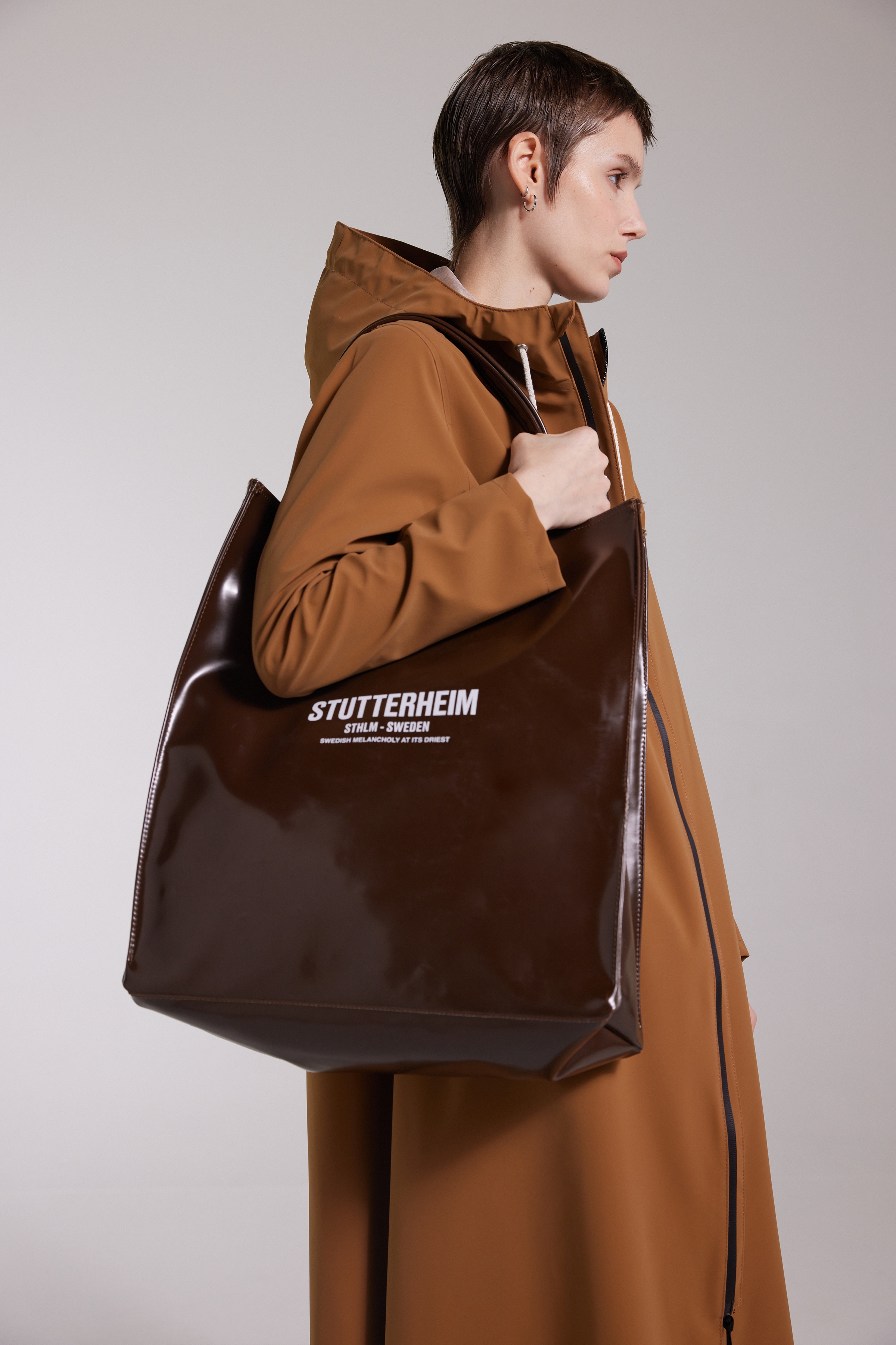 Mosebacke Long Lightweight Matte Zip Raincoat Cognac - 4