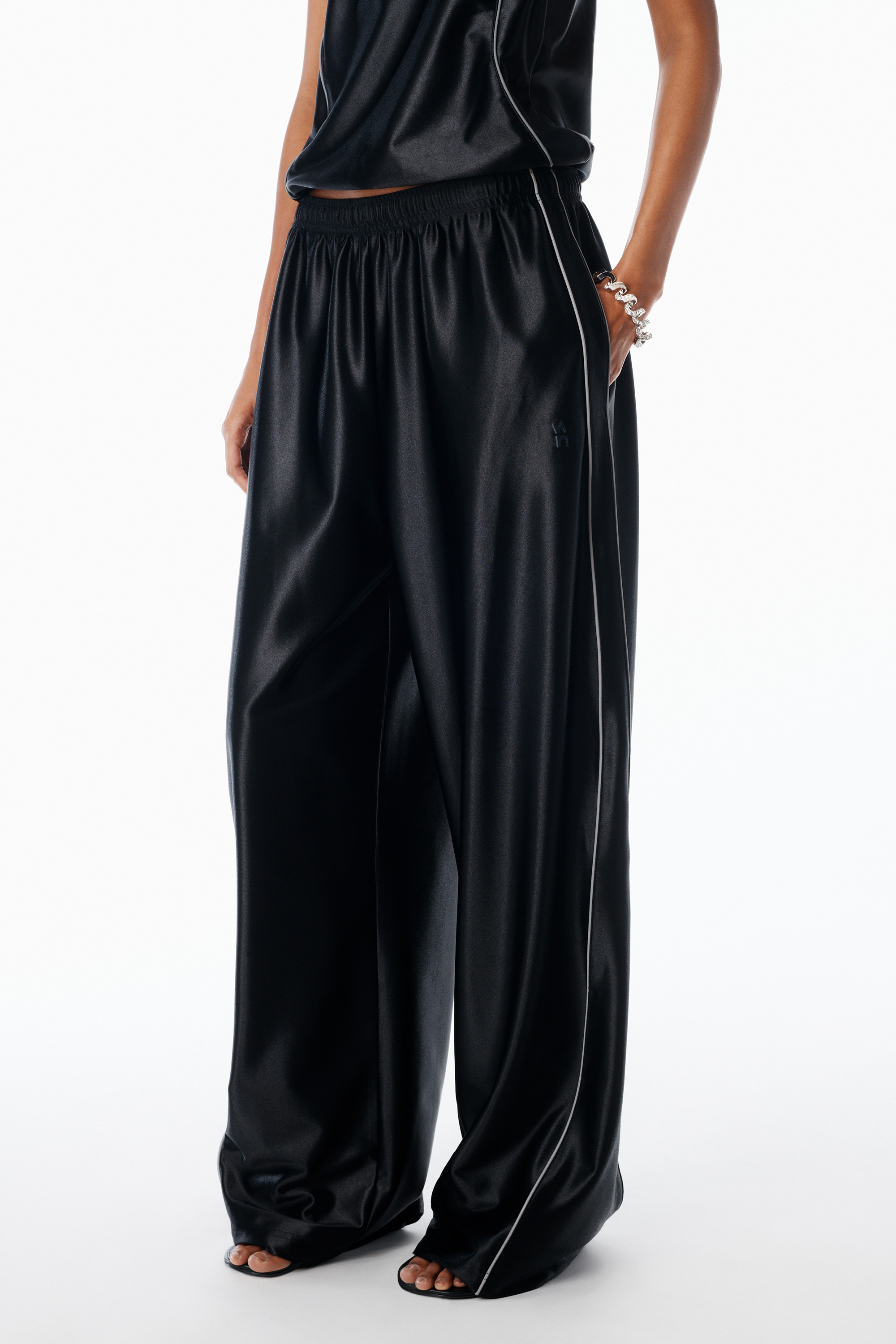 Mid-Rise Trackpant in Satin Faille Jersey. - 3