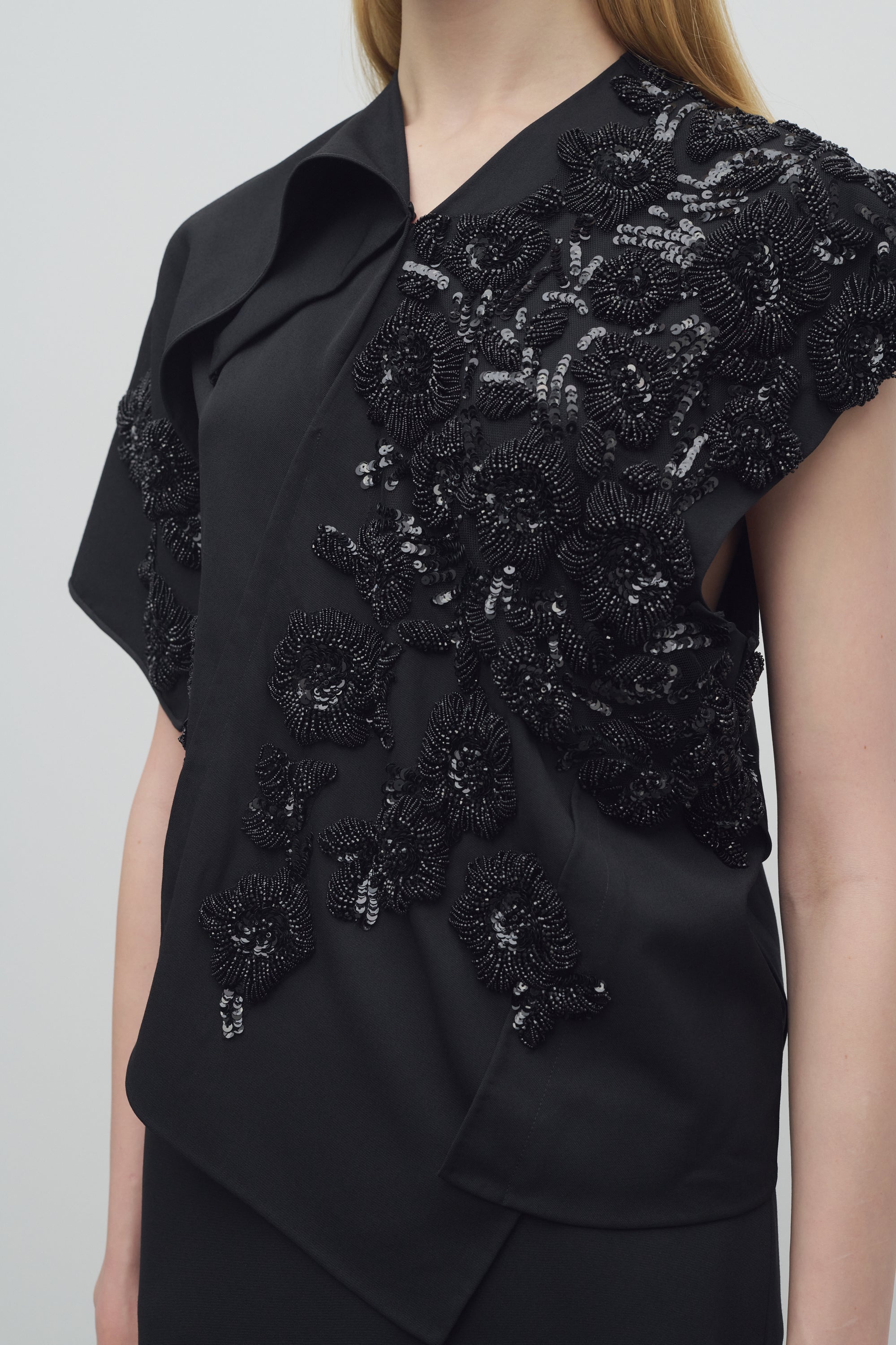 Dossine Top in Embroidered Wool - 6