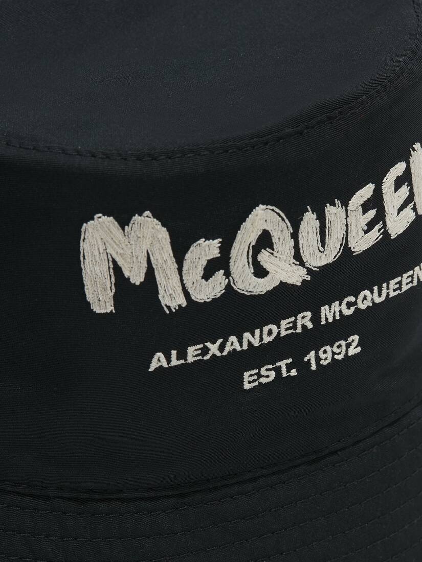 Mcqueen Graffiti Bucket Hat in Black/ivory - 3